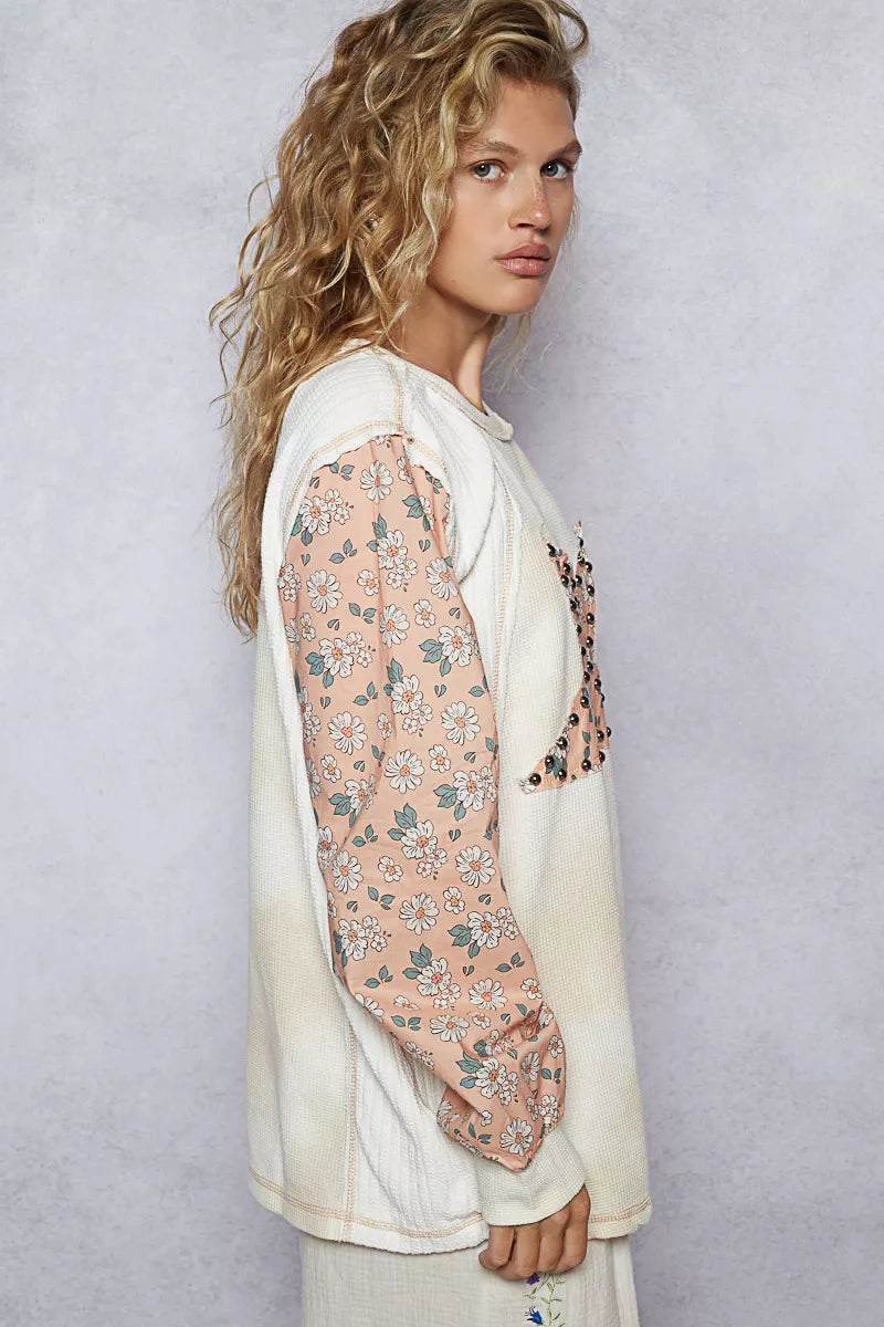 POL Exposed Seam Star Patch Thermal Top with Floral Sleeves – Cream Multi