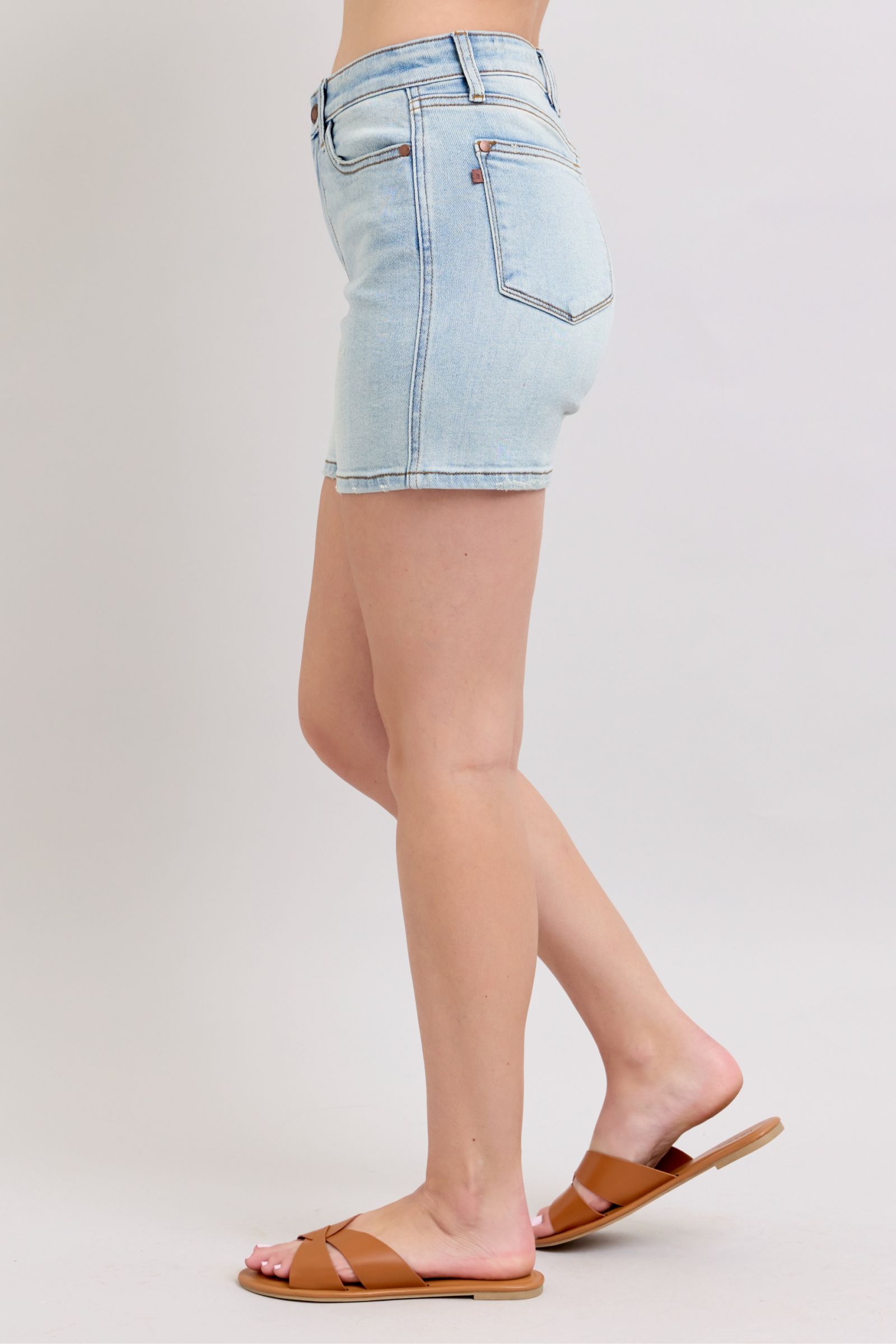 Judy Blue Light Washed 2 Button Denim Shorts with Pockets