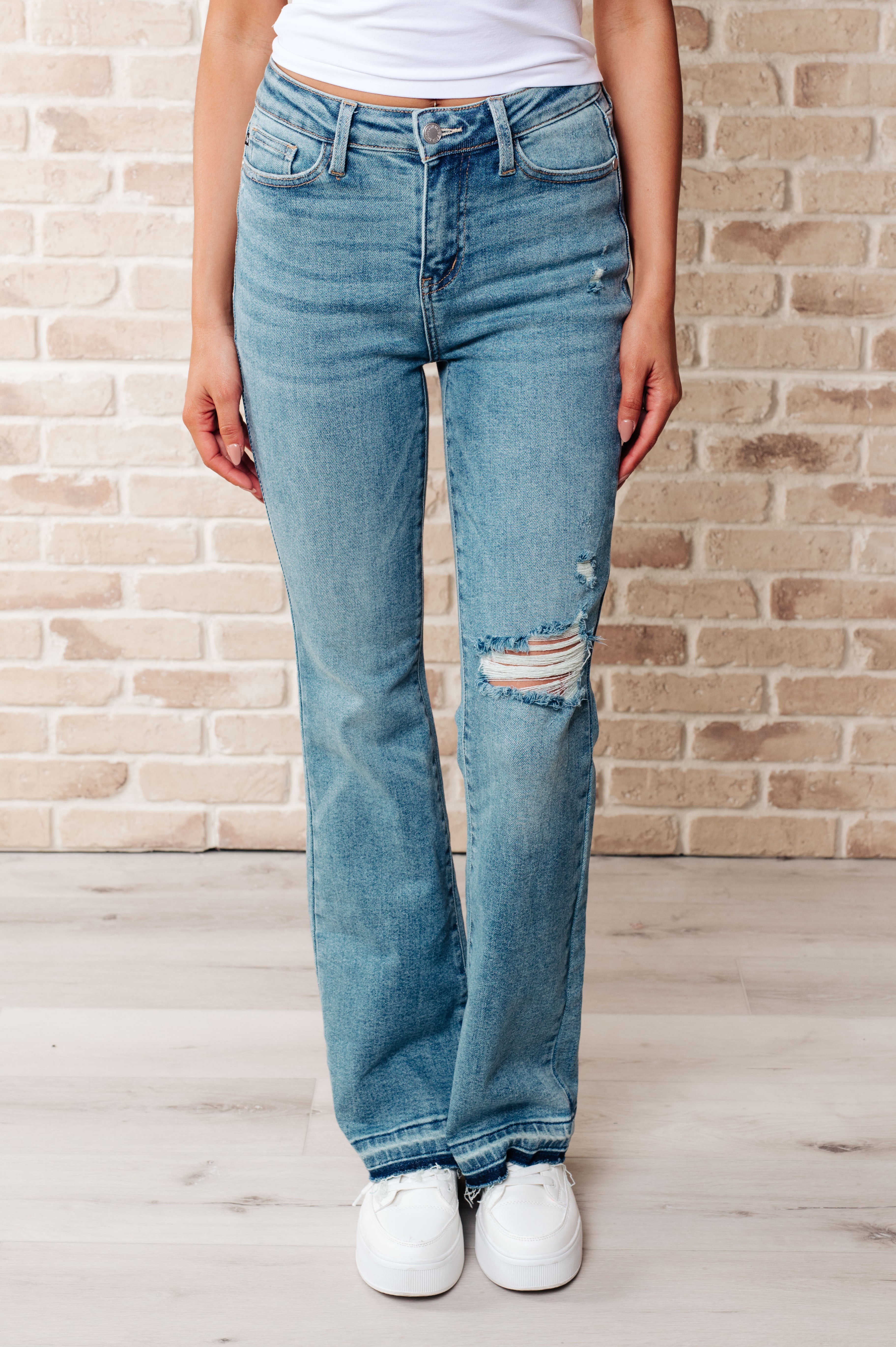 Judy Blue Isla Mid Rise Distressed Released Hem Bootcut Jeans 24W Jeans