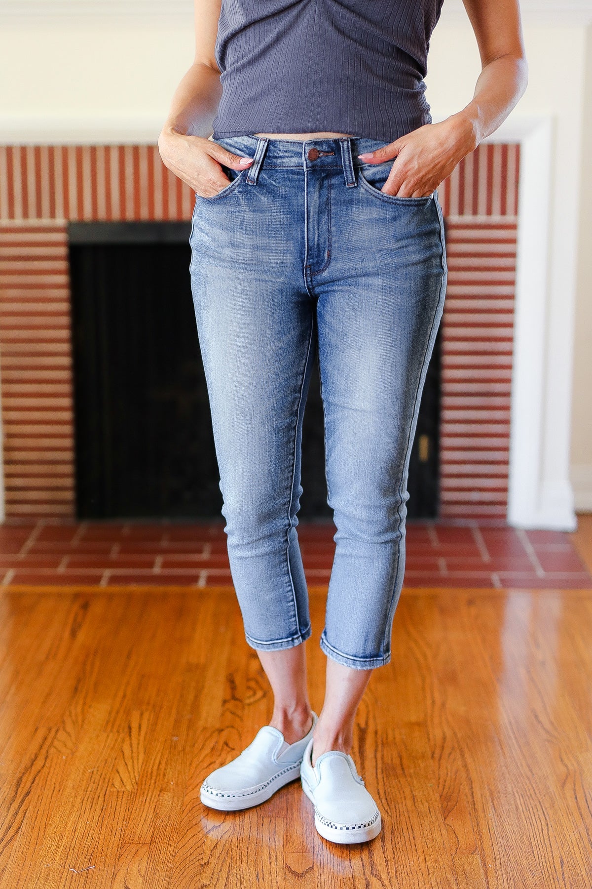 Judy Blue Medium Wash Mid Rise Skinny Capri Final Sale 2024 Blow-Out Sale