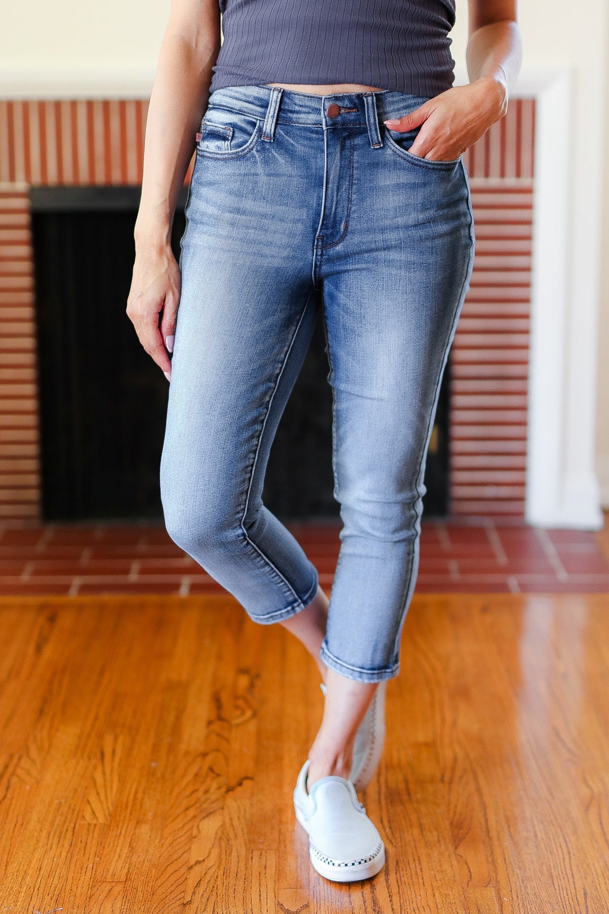 Judy Blue Medium Wash Mid Rise Skinny Capri Final Sale 2024 Blow-Out Sale