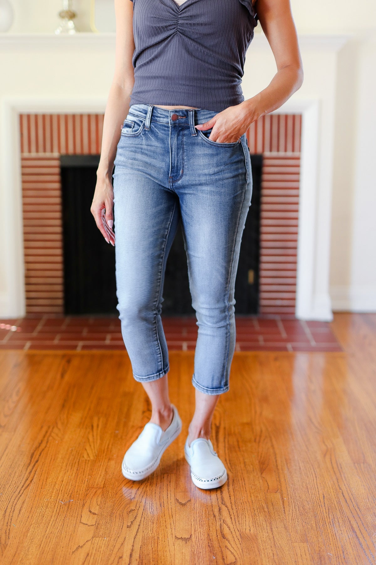 Judy Blue Medium Wash Mid Rise Skinny Capri Final Sale 2024 Blow-Out Sale