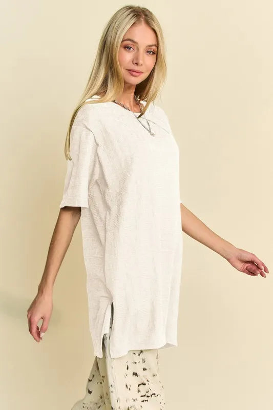 Davi & Dani White Short Sleeve Side Slit T-Shirt with Pockets