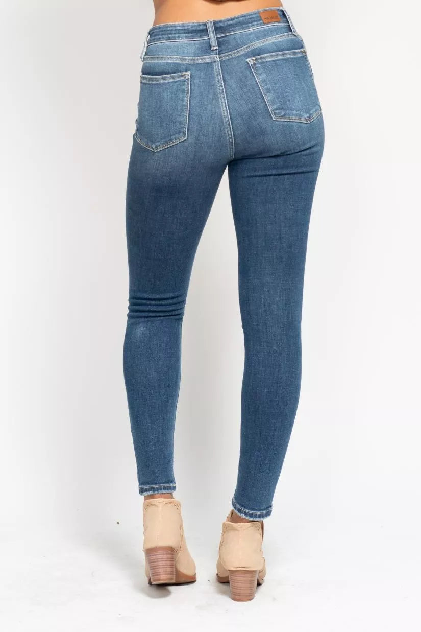 Judy Blue Medium Washed High Rise Button Fly Skinny Jeans