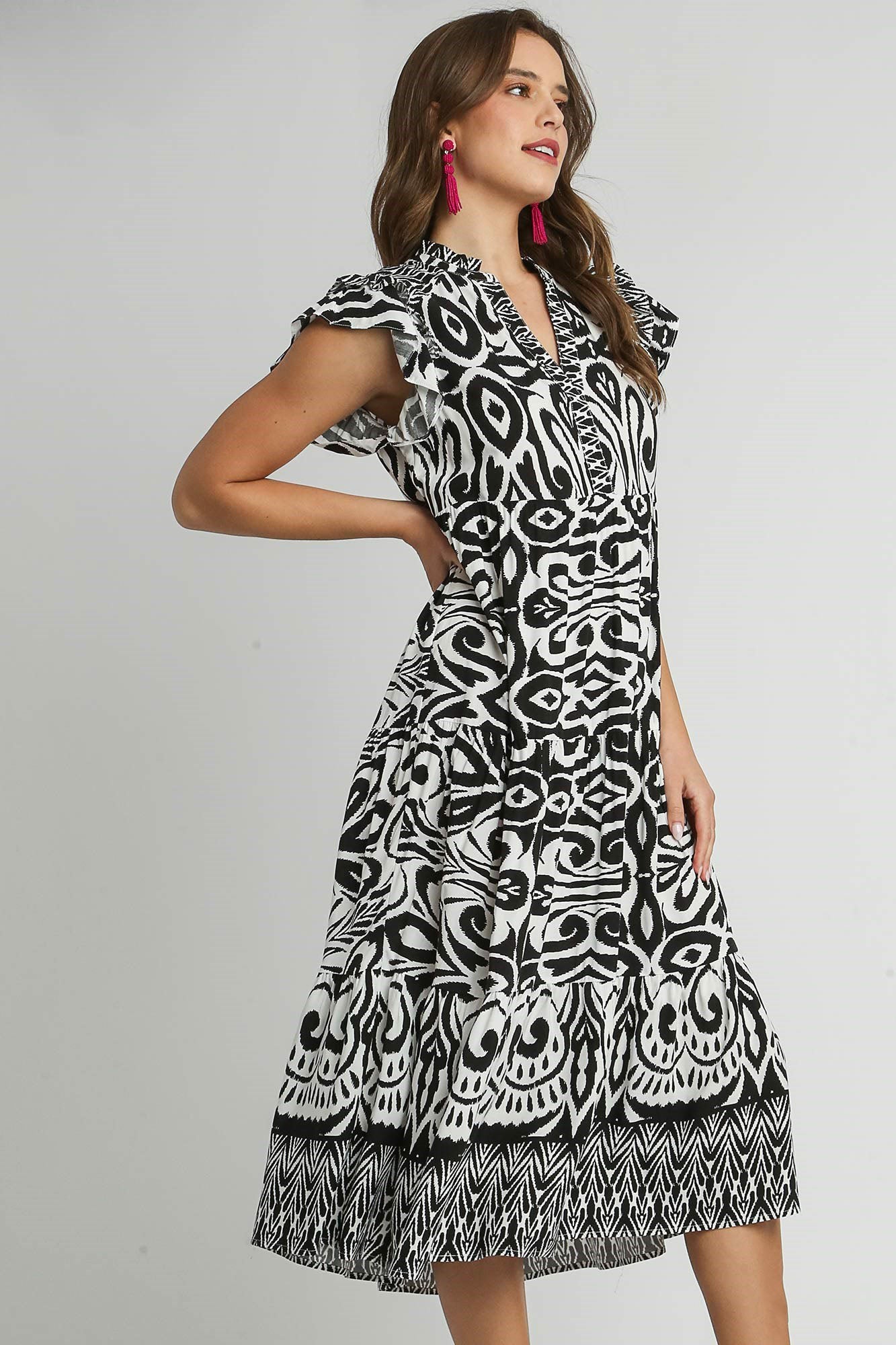 Umgee Black Two Tone Border Print Ruffle Cap Sleeve Midi Dress