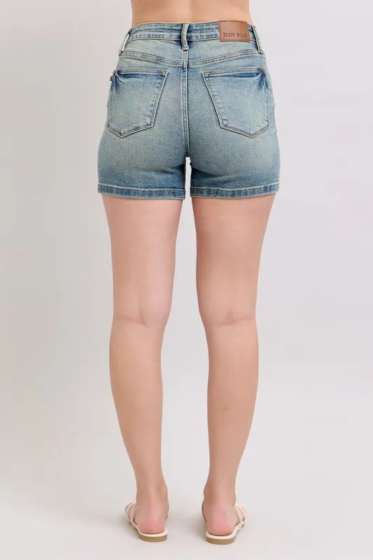 Judy Blue Medium Washed V-Front Vintage Wash Shorts
