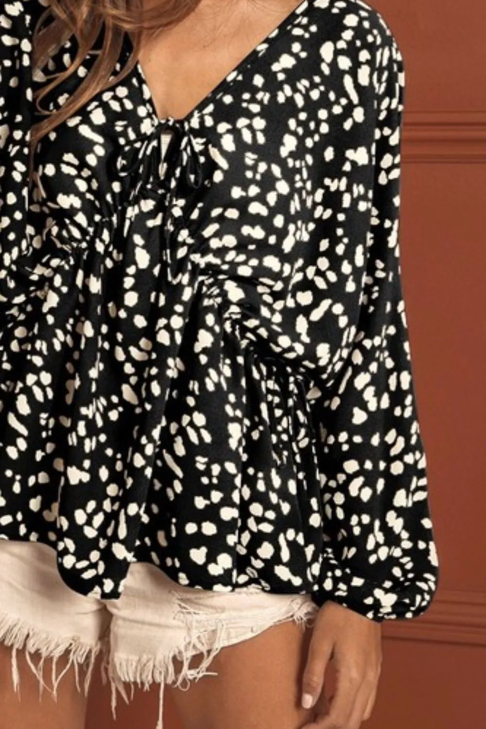 BiBi Leopard Woven Tied Spaghetti V Neck Long Sleeve Top