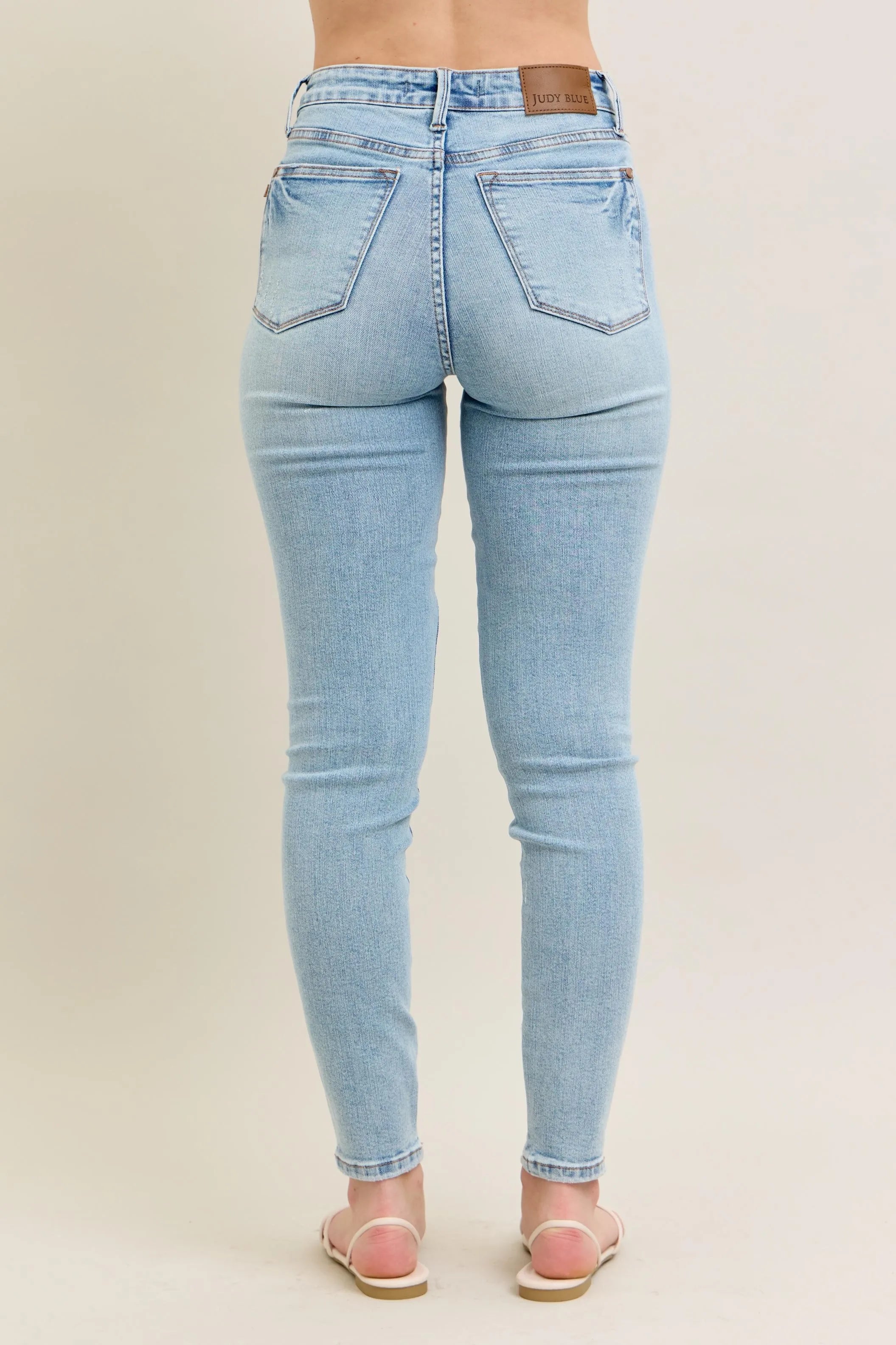 Judy Blue Light Washed Mid-Rise Tummy Control Vintage Wash Skinny Jeans