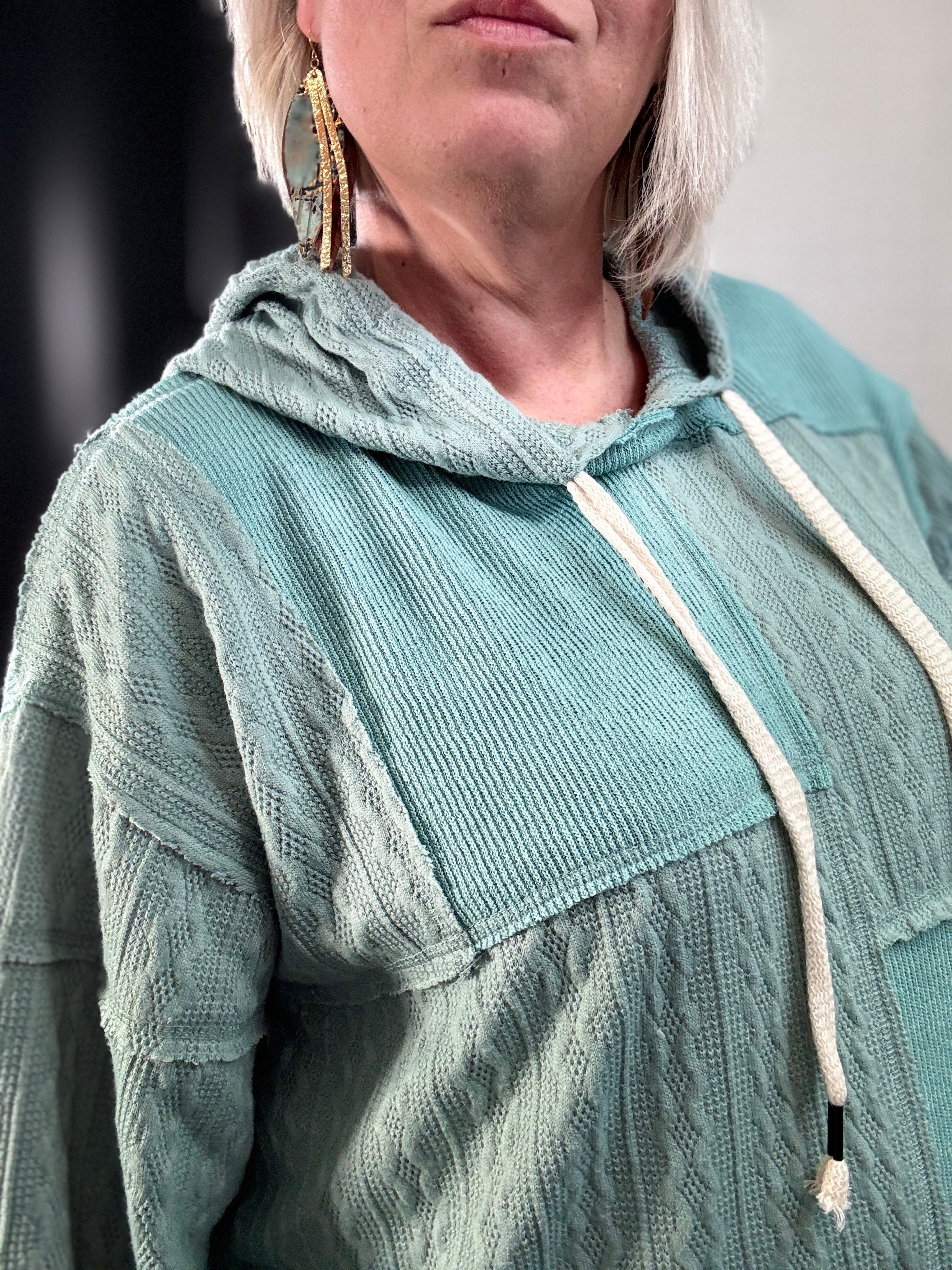 POL Balloon Sleeve Cut Sew Sweater Knit Top in Jade Green Womens