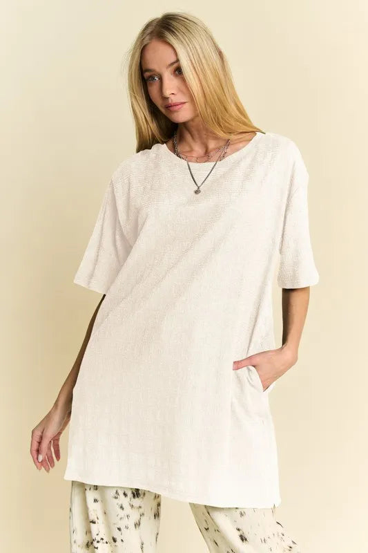 Davi & Dani White Short Sleeve Side Slit T-Shirt with Pockets White