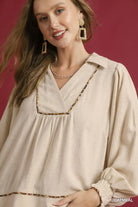 Umgee Oatmeal Linen Scallop Hem Blouse with Contrast Trim