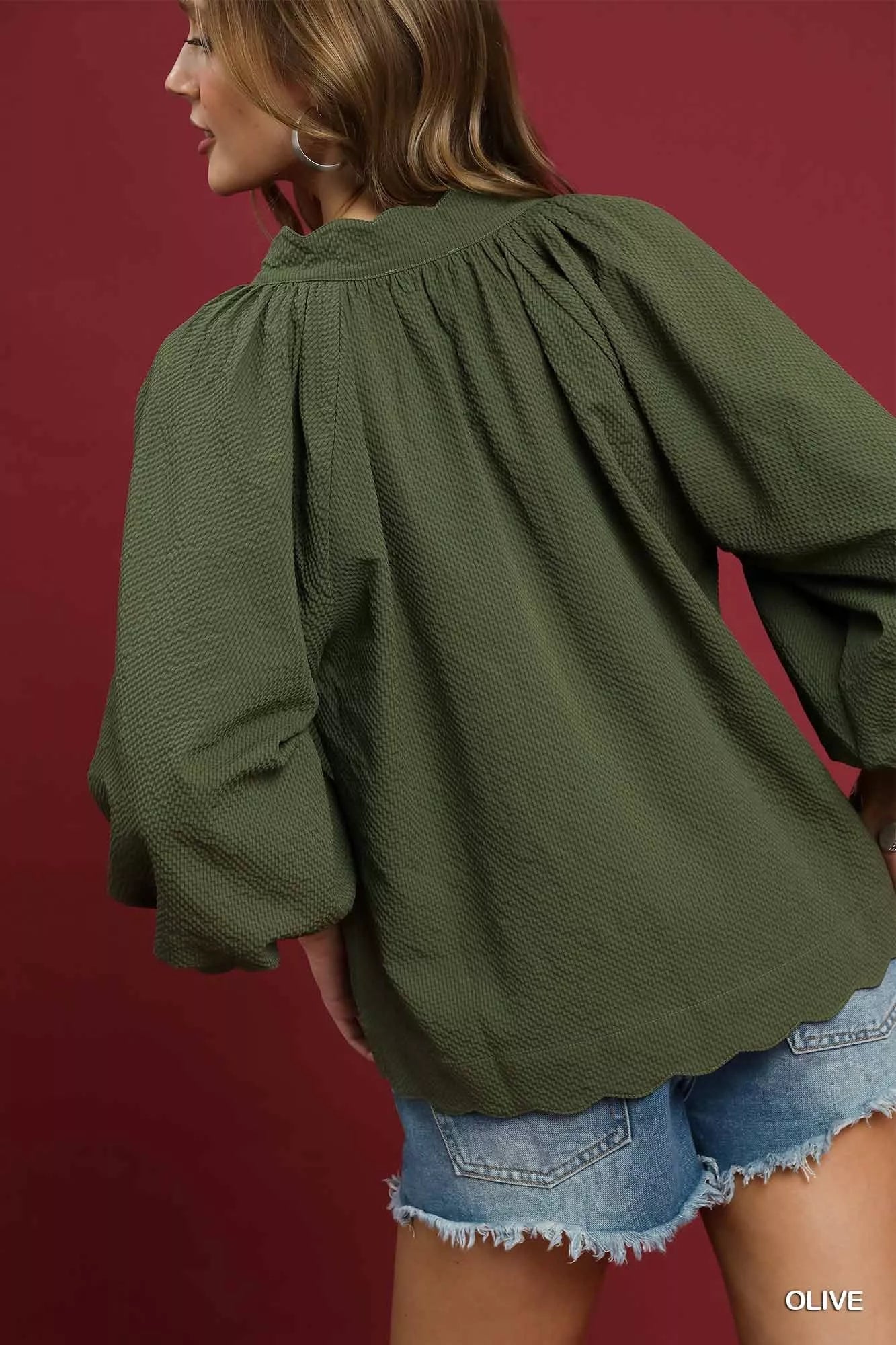 Umgee Olive Textured Notched Scallop Hem Balloon Sleeve Blouse