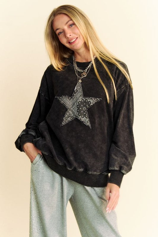 Davi & Dani Stud Star Patch Acid Washed Sweatshirt Black