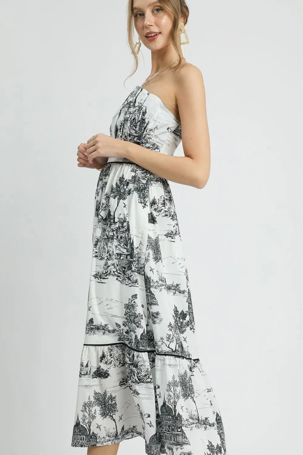 Umgee Toile de Jouy Printed Tiered Strapless Midi Dress