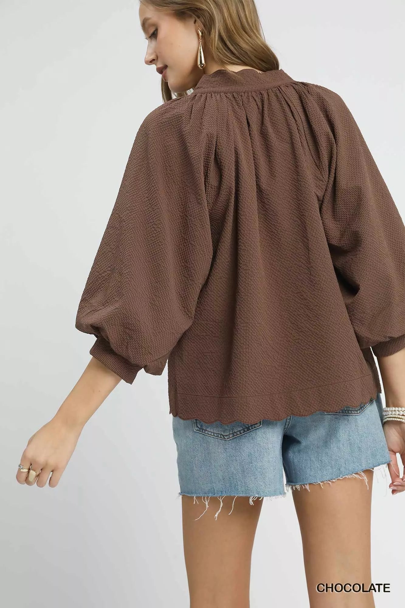 Umgee Chocolate Textured Notched Scallop Hem Balloon Sleeve Blouse