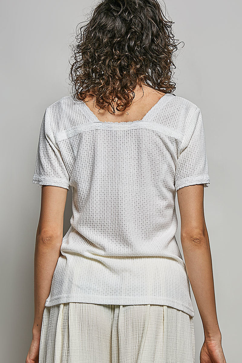 POL Off White Lace Detail V-Neck Short Sleeve Textured T-Shirt