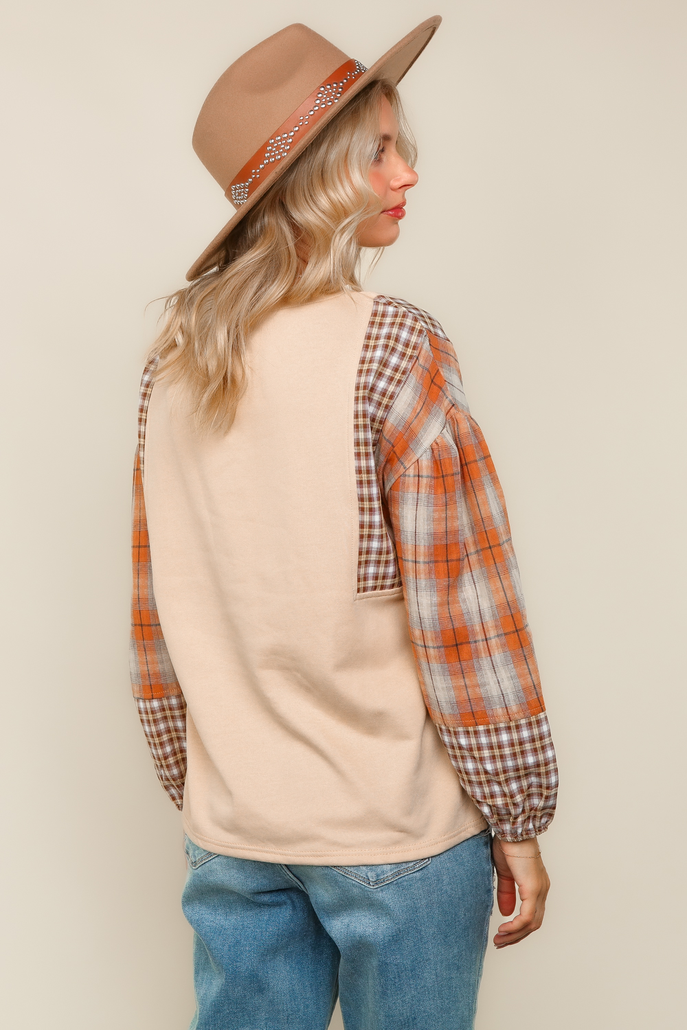 Haptics Oatmeal & Rust Plaid Balloon Sleeve Pullover