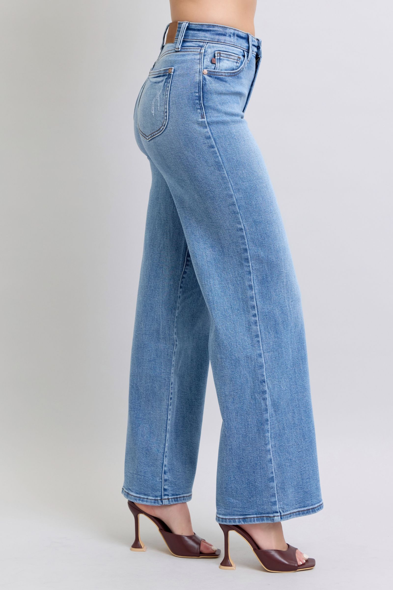 Judy Blue Medium Washed Wide Leg Jeans with Pockets Jeans