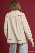 Umgee Oatmeal Linen Scallop Hem Blouse with Contrast Trim