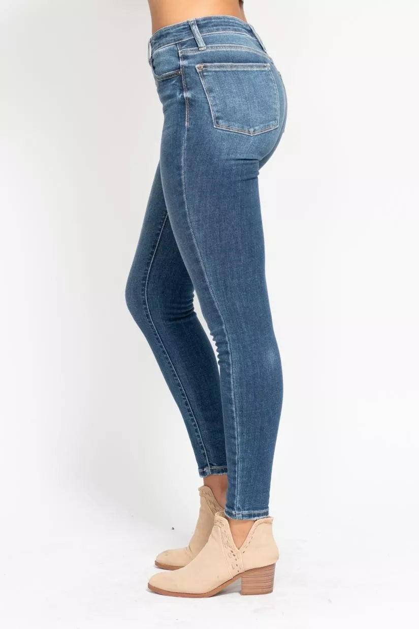 Judy Blue Medium Washed High Rise Button Fly Skinny Jeans