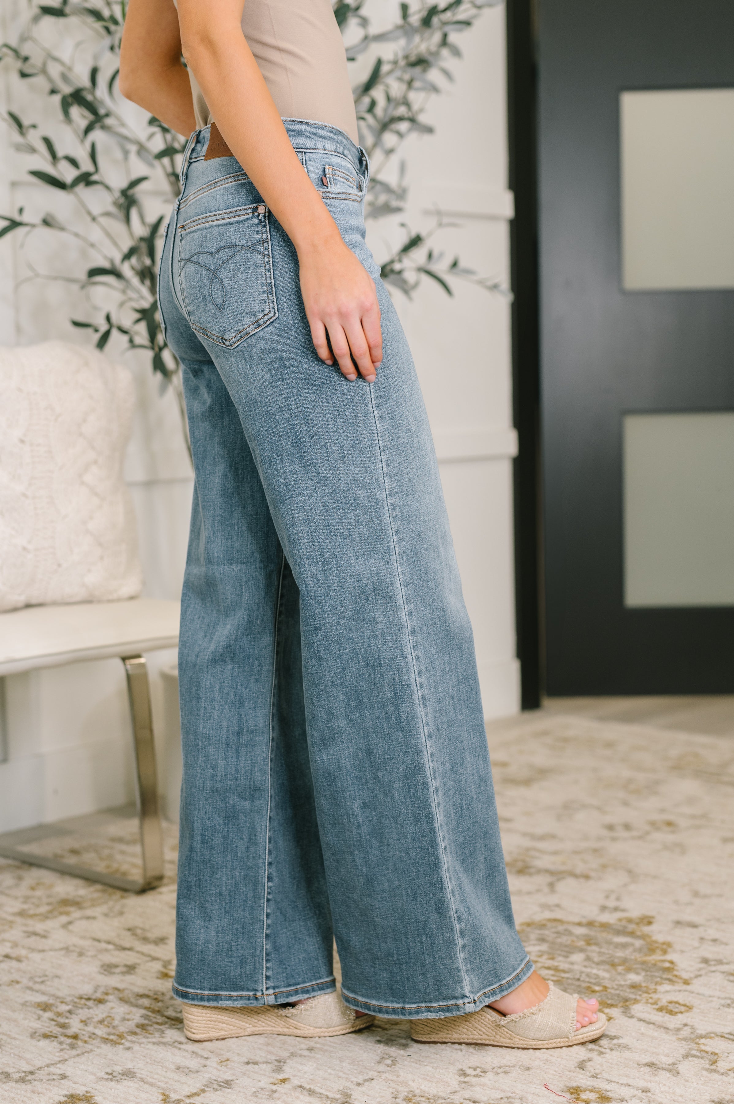 Adrian Mid Rise Retro Wide Leg 24W Womens