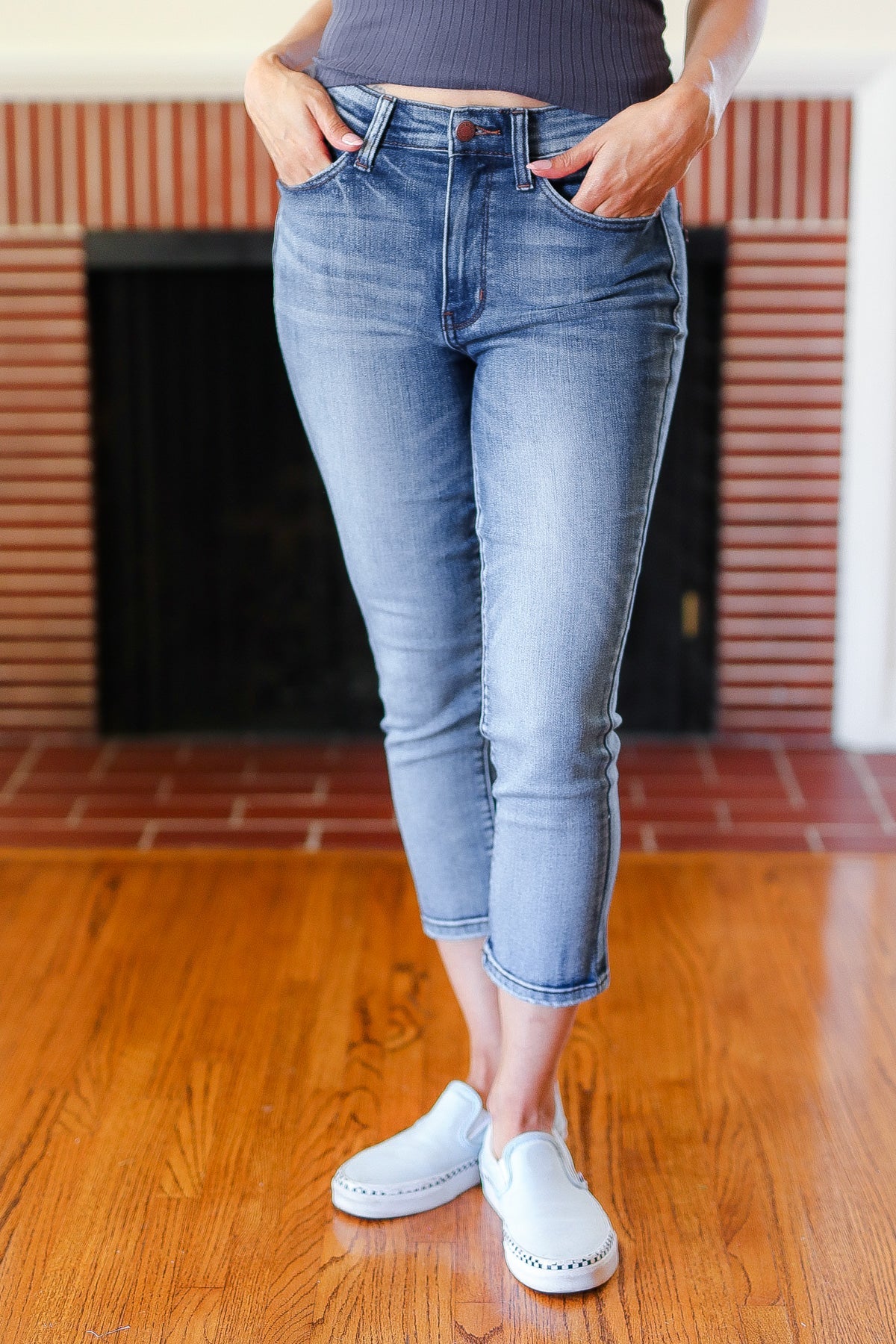 Judy Blue Medium Wash Mid Rise Skinny Capri Final Sale 2024 Blow-Out Sale