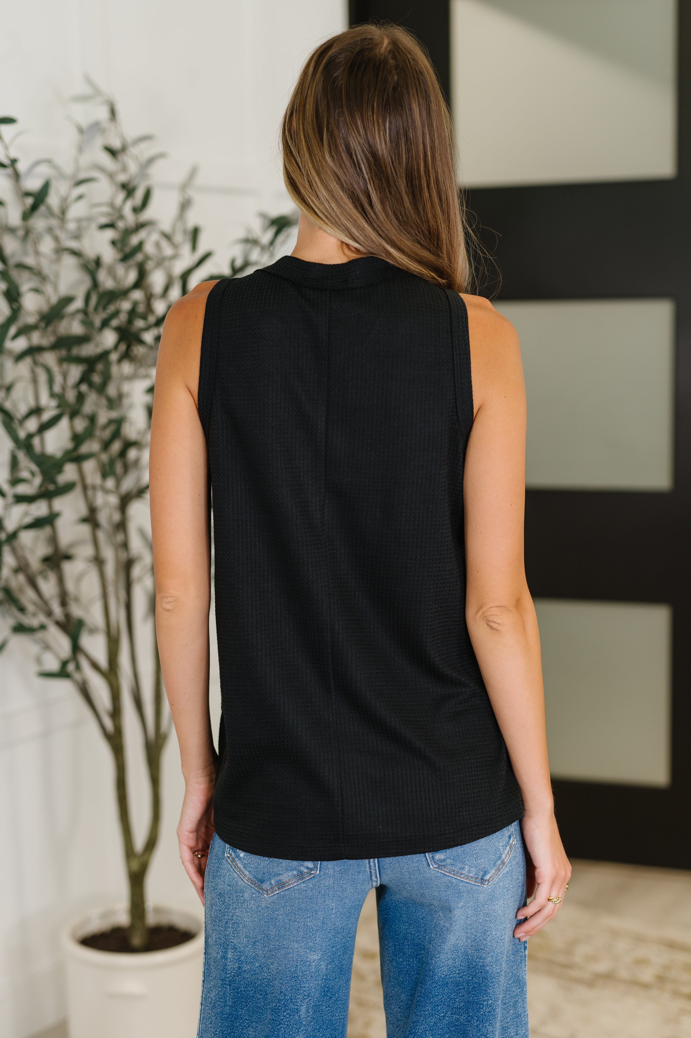 Andree by Unit Buttoned Up Buttercup Sleeveless Top in Black Womens