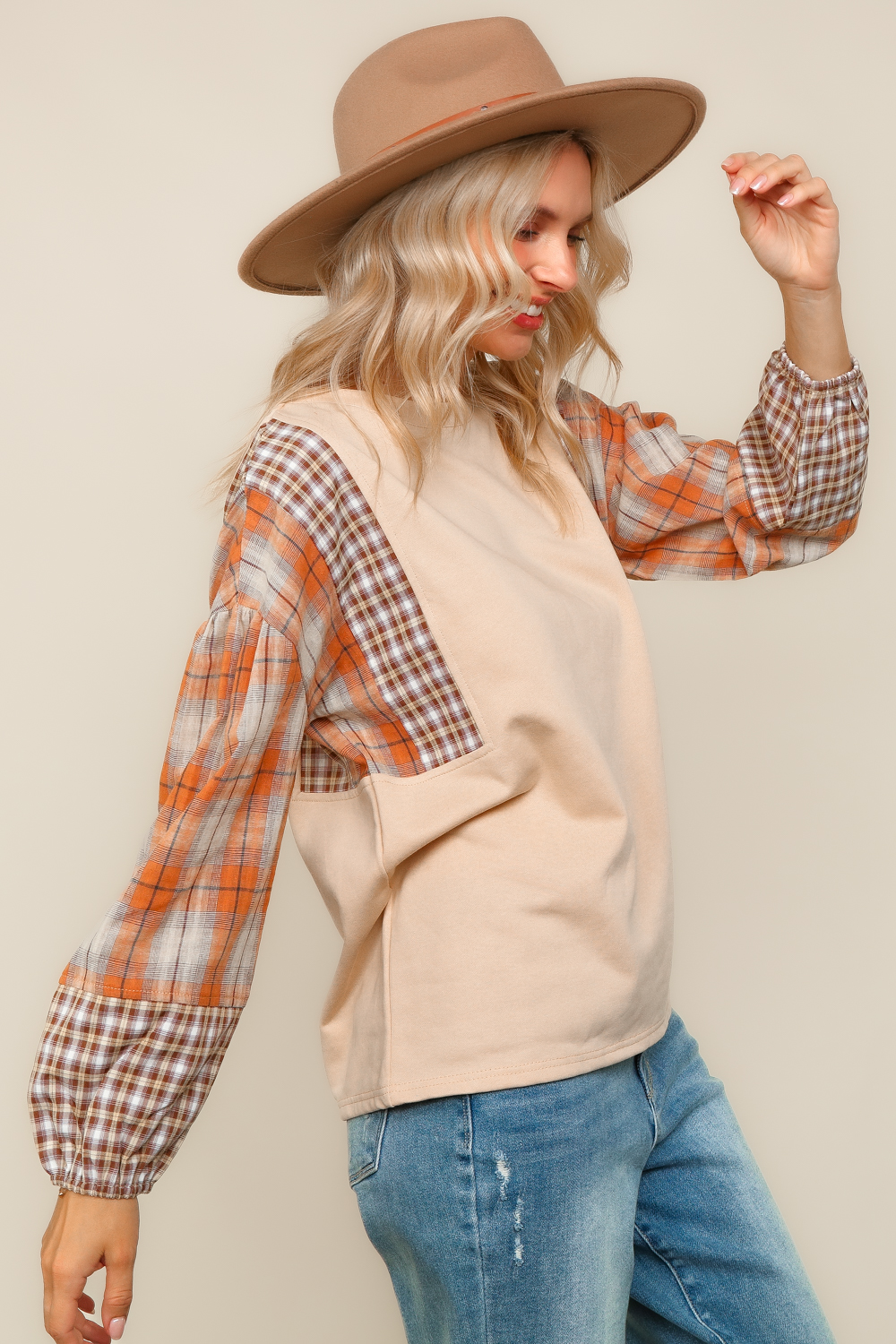Haptics Oatmeal & Rust Plaid Balloon Sleeve Pullover