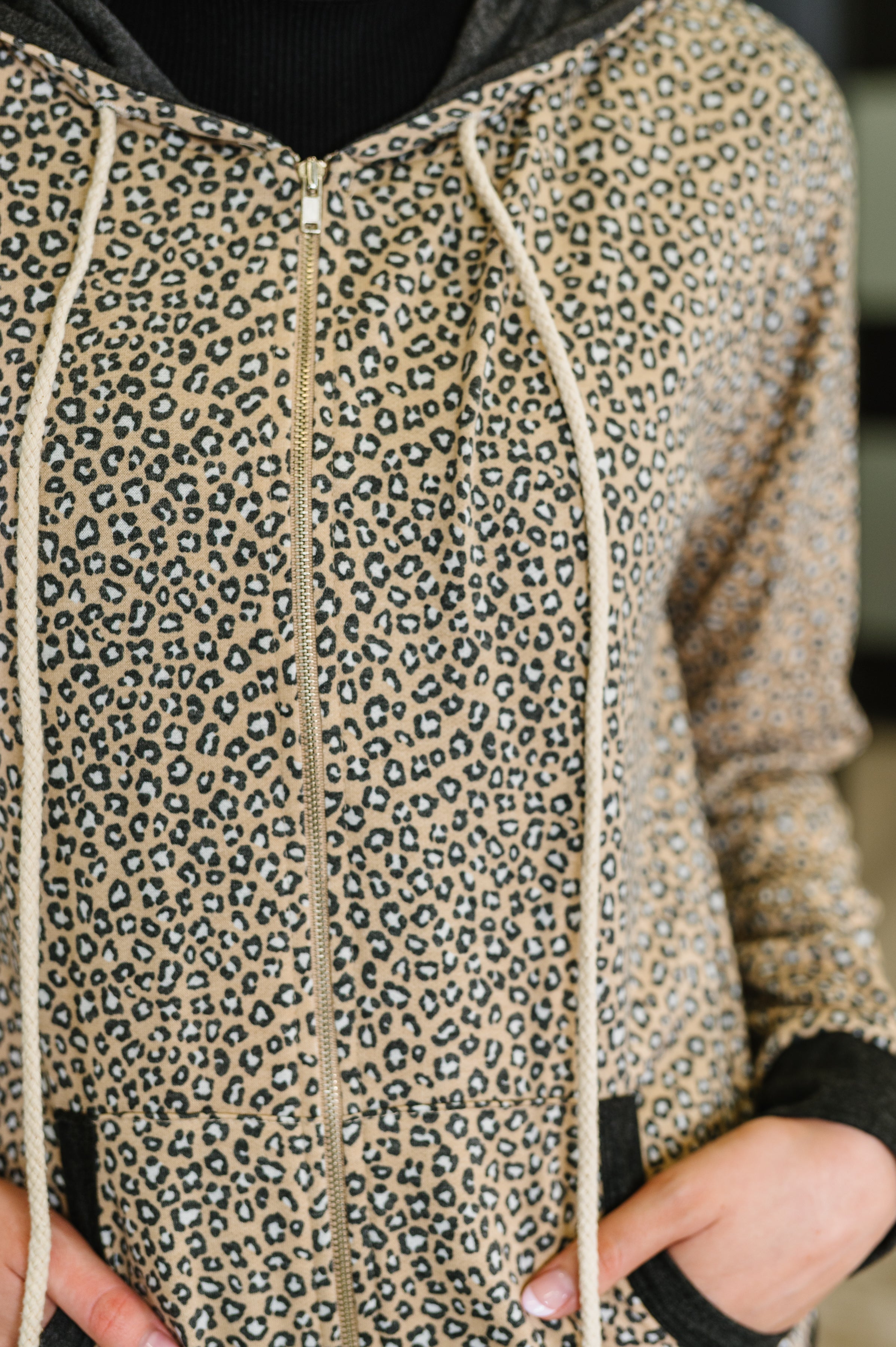 7th Ray Call of the Wild Contrast Trim Zip Up Womens