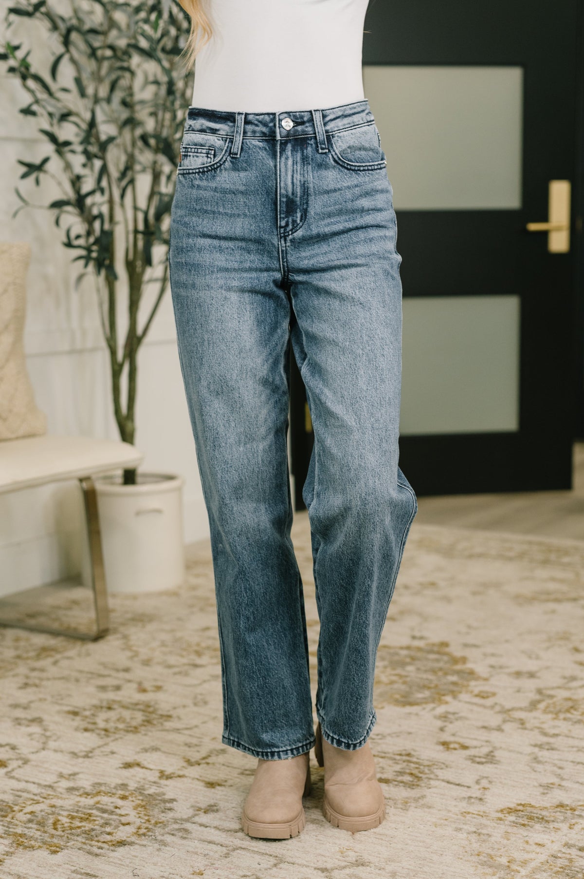 Judy Blue Carlie High Waist Straight Jean in Everyday Indigo Womens