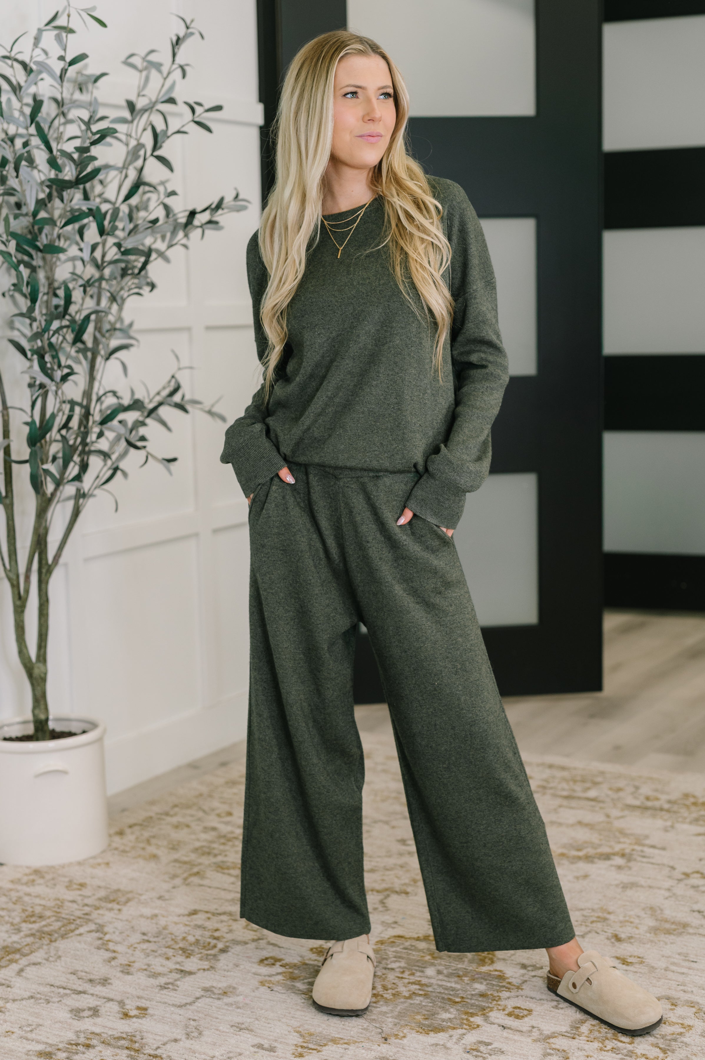 Honey Mark Clove Ribbed Knit Culottes in Moss Womens