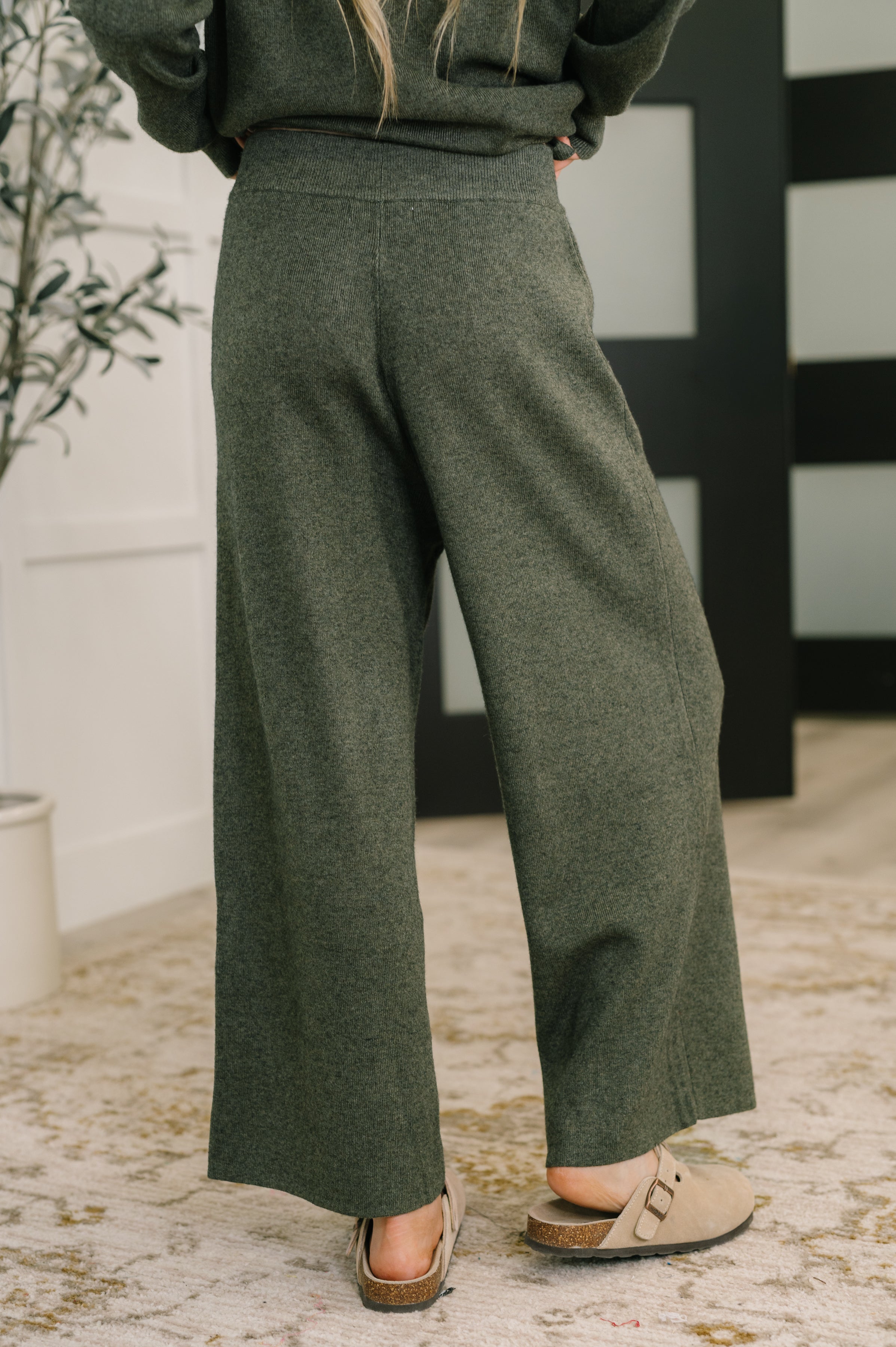 Honey Mark Clove Ribbed Knit Culottes in Moss Womens