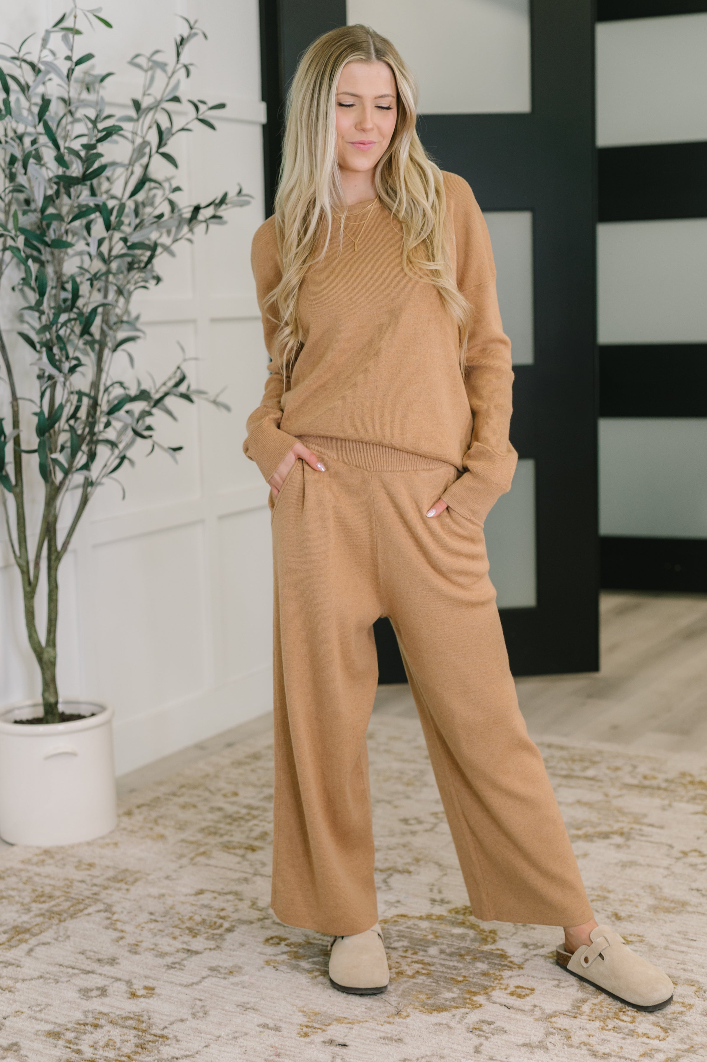 Honey Mark Clove Ribbed Oversized Sweater in Camel Womens