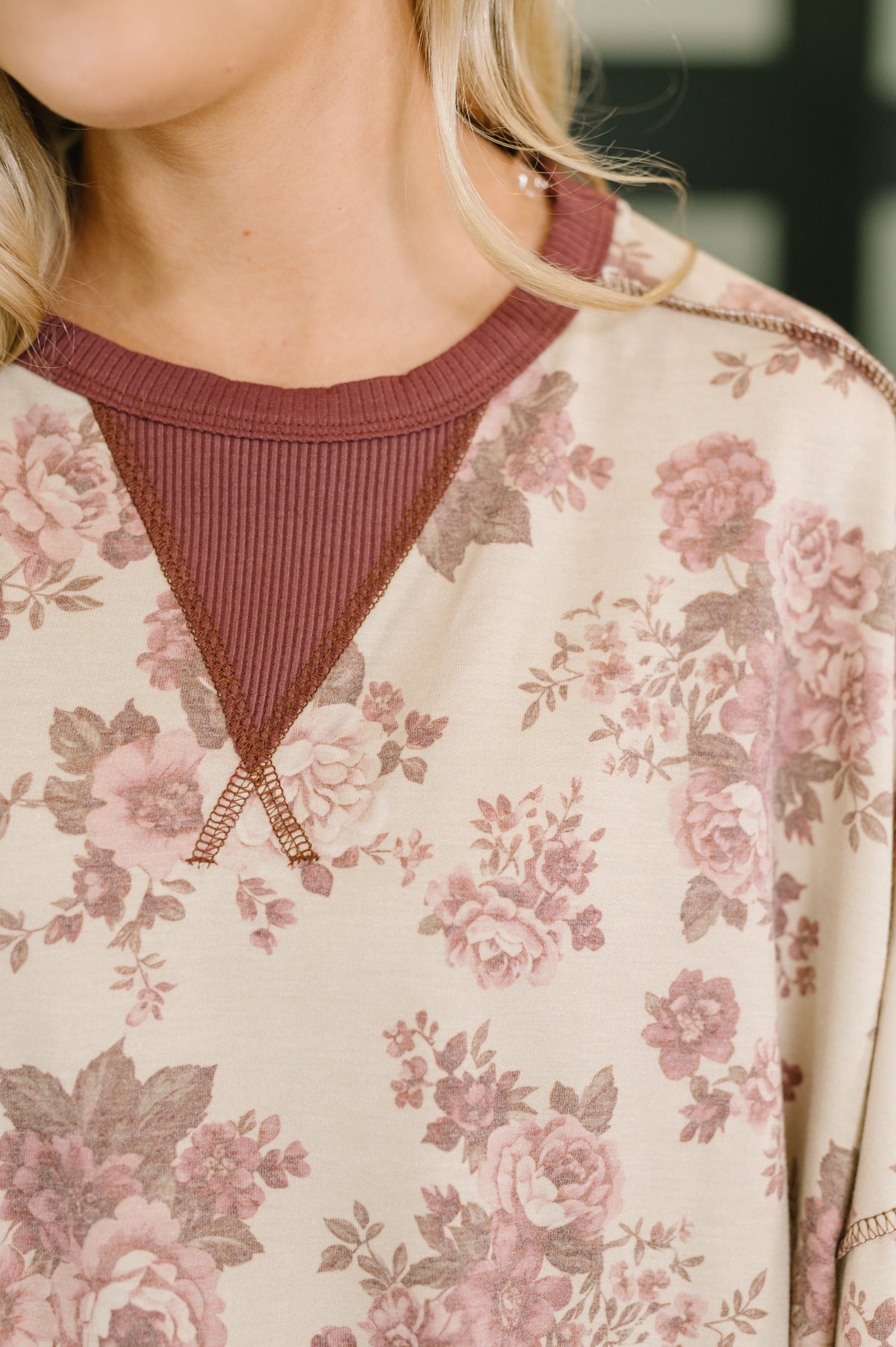 Haptics Come Out to Play Contrast Casual Pullover Womens