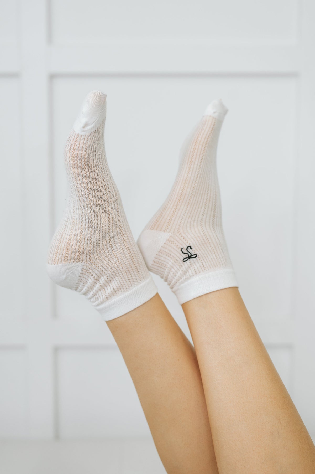 Cutesy Bow Detail Ankle Socks Womens