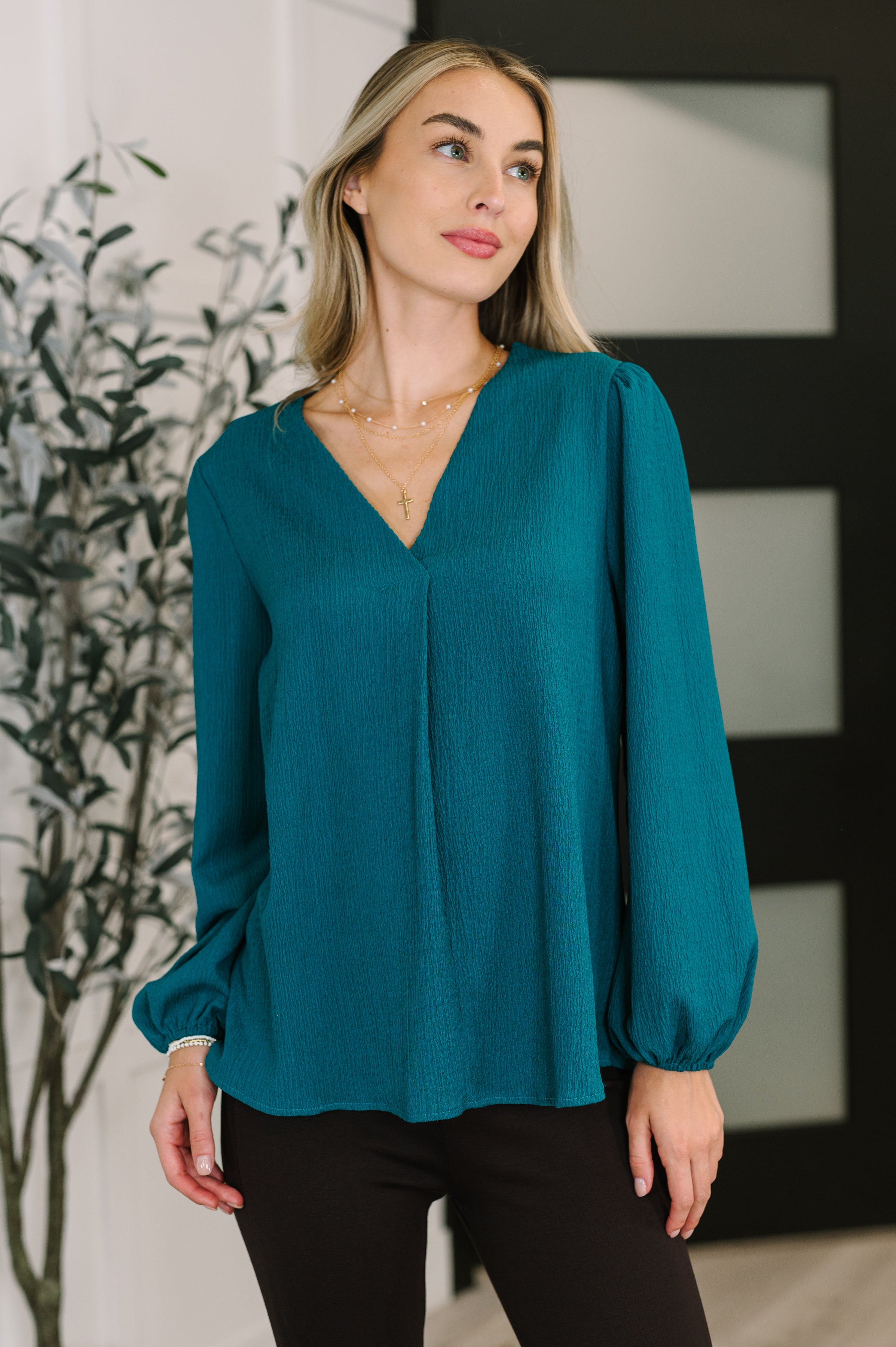 Haptics Desk to Dinner V-Neck Balloon Sleeve Blouse Womens