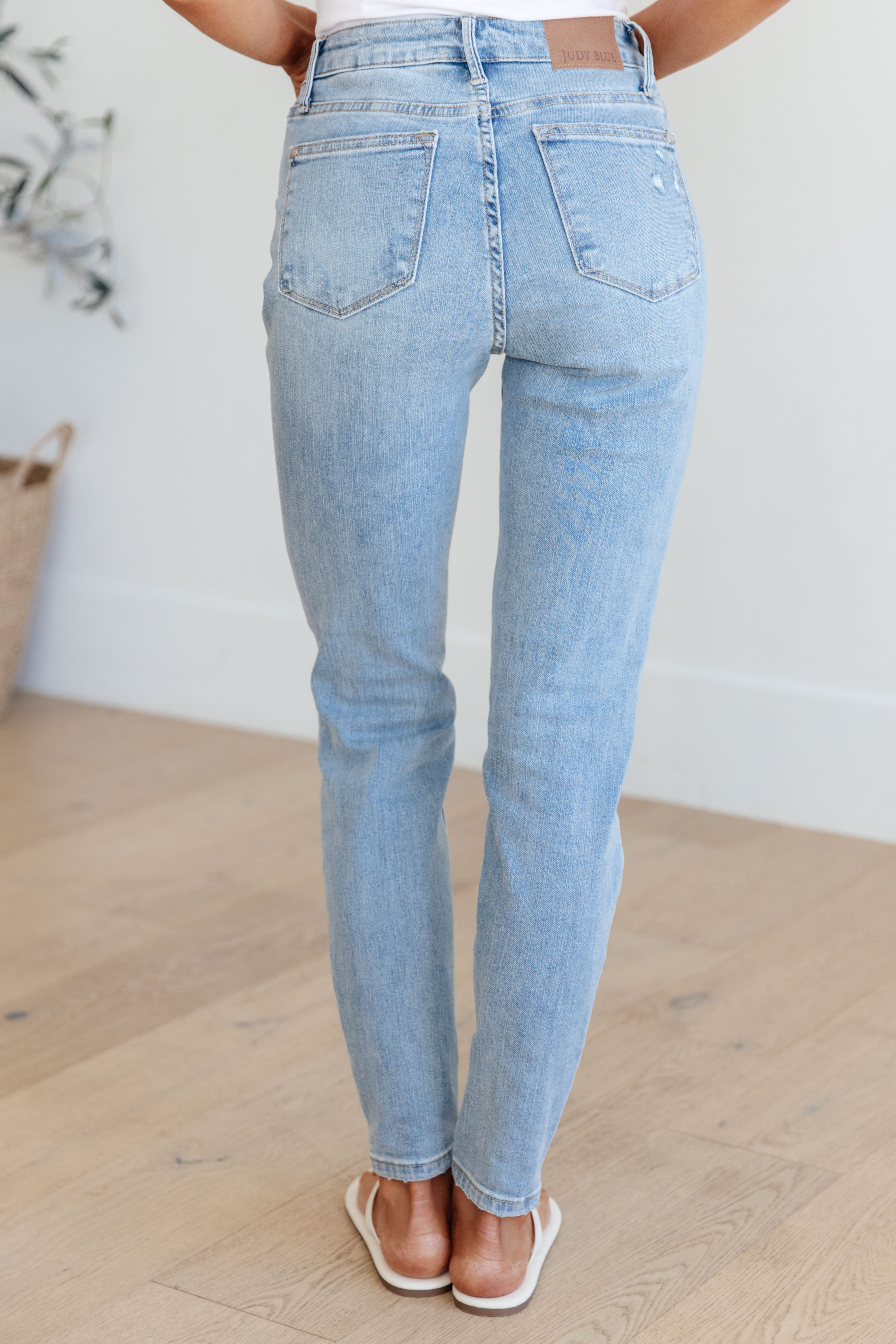 Judy Blue Eloise Mid Rise Tummy Control Top Distressed Skinny Jeans Jeans