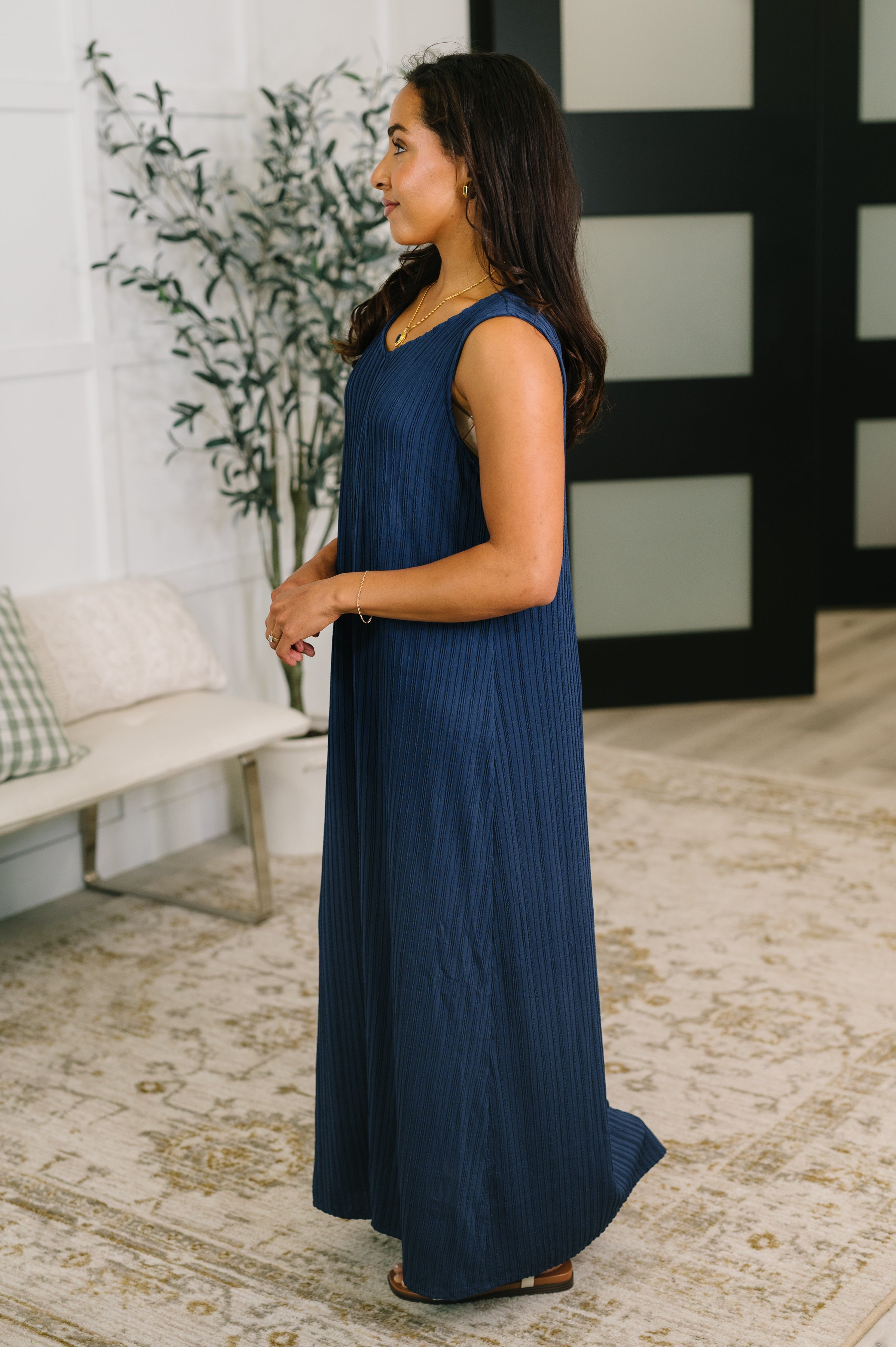 Dear Scarlett Everything She Wants Sleeveless Maxi Dress in Navy Womens