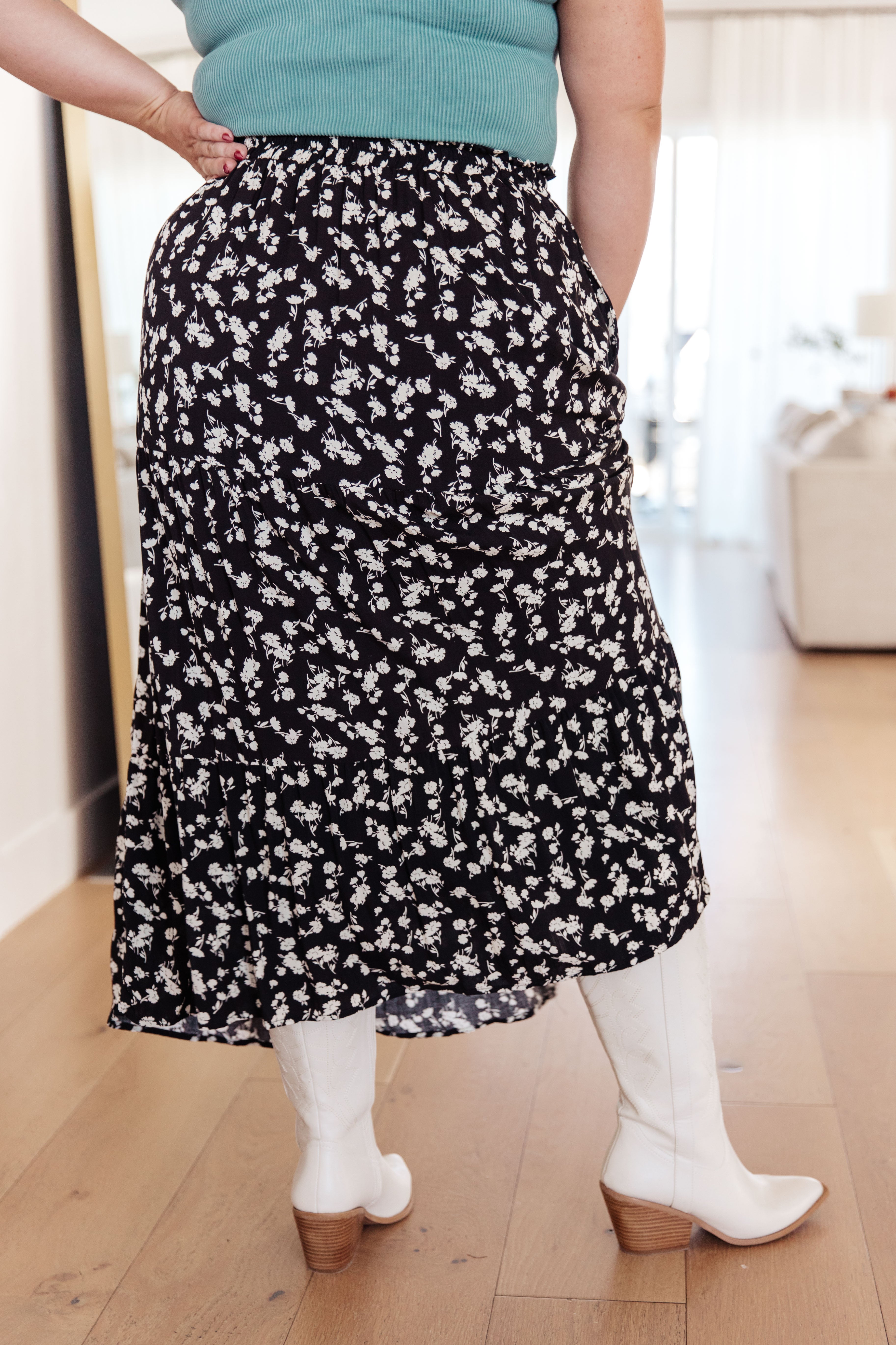 White Birch Fielding Flowers Floral Skirt Bottoms