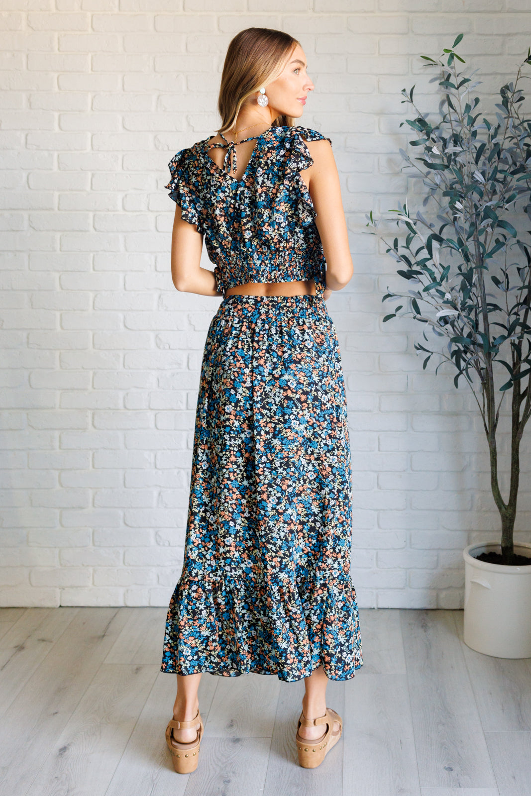 One Eleven North Flutter of Florals V-Neck Crop and Skirt Set Outfits