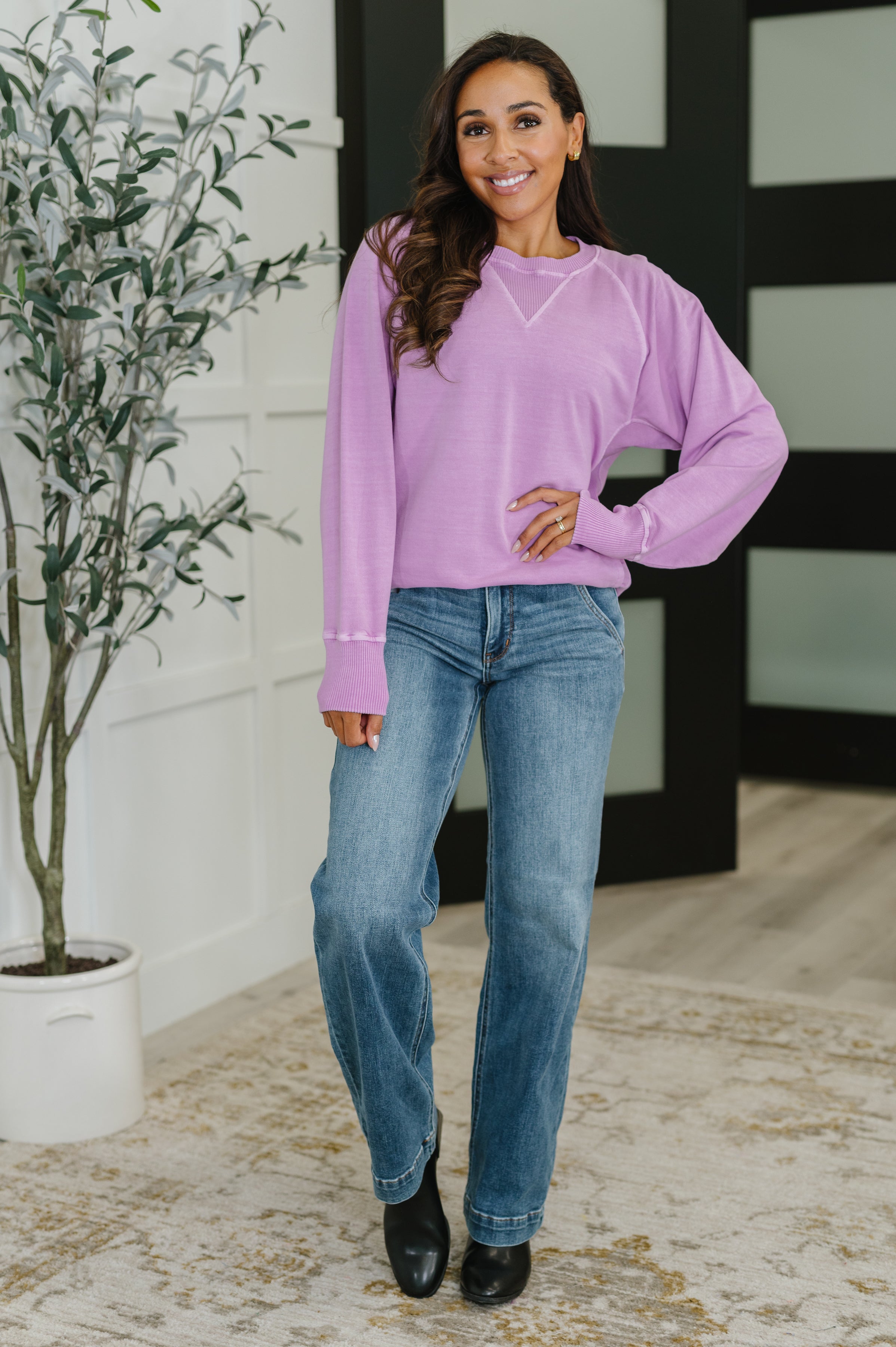 Zenana For the Experience Relaxed Pullover in Lavender Womens
