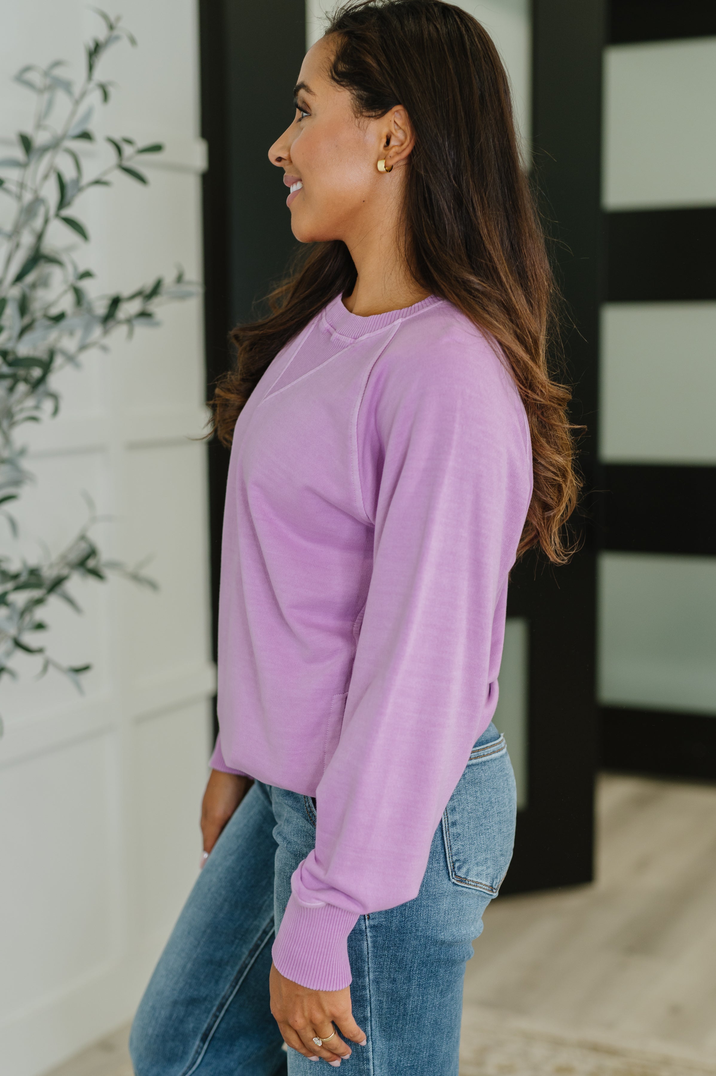 Zenana For the Experience Relaxed Pullover in Lavender Womens