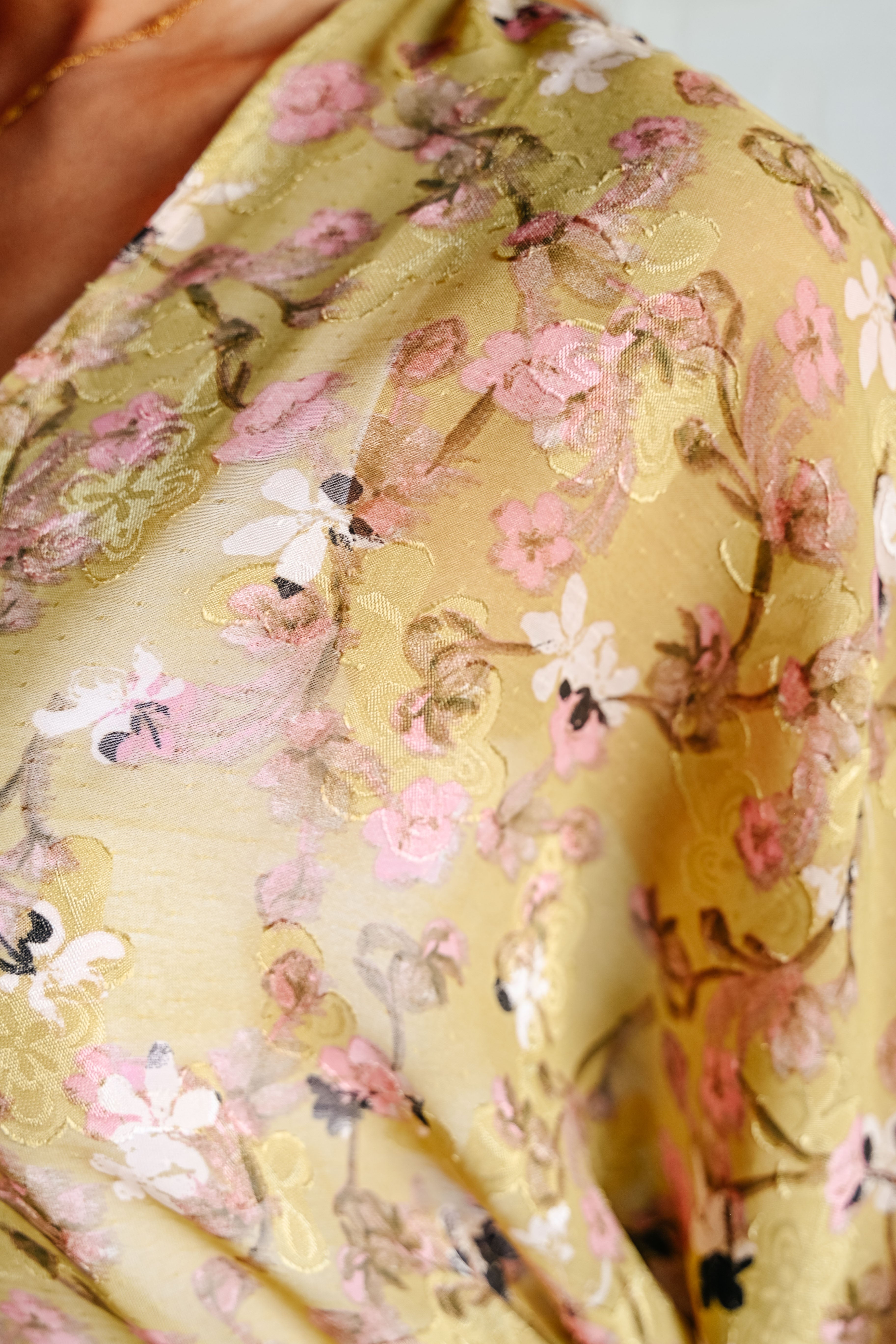 Center & Main Go Anywhere Floral Kimono Layers