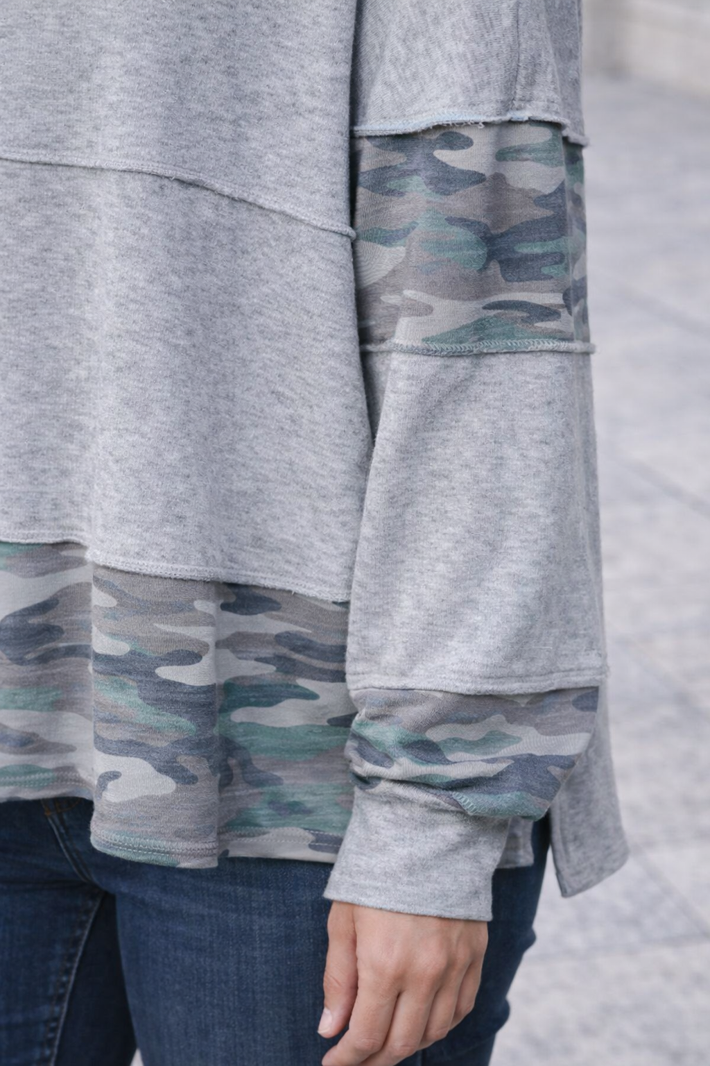 Haptics Heather Gray Camouflage Color Block Pullover Knit Top