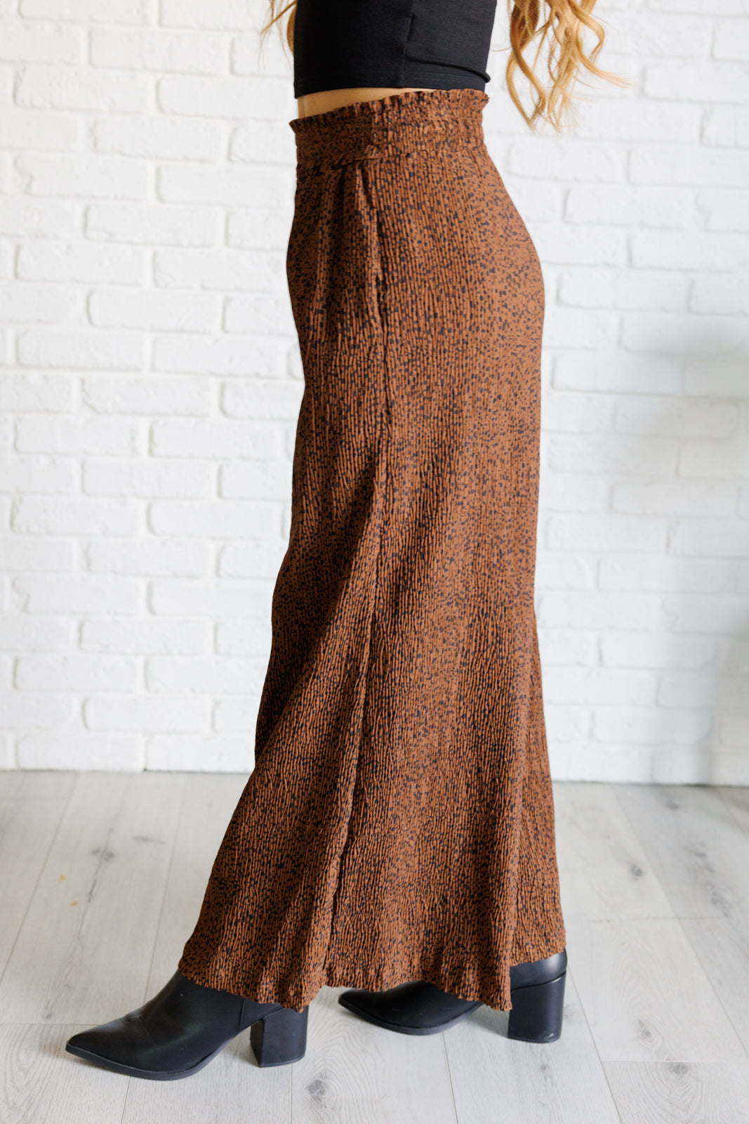 Very J Harmony High Rise Wide Leg Pants in Brown Bottoms
