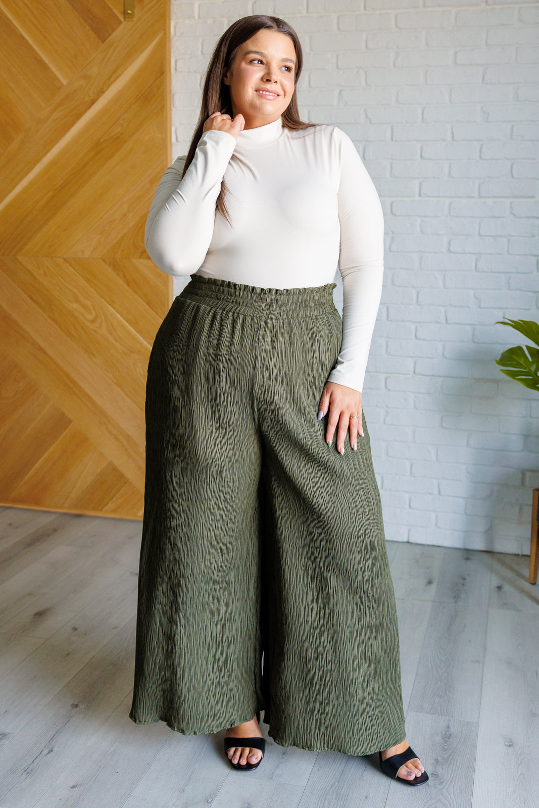 Very J Harmony High Rise Wide Pants in Olive Bottoms