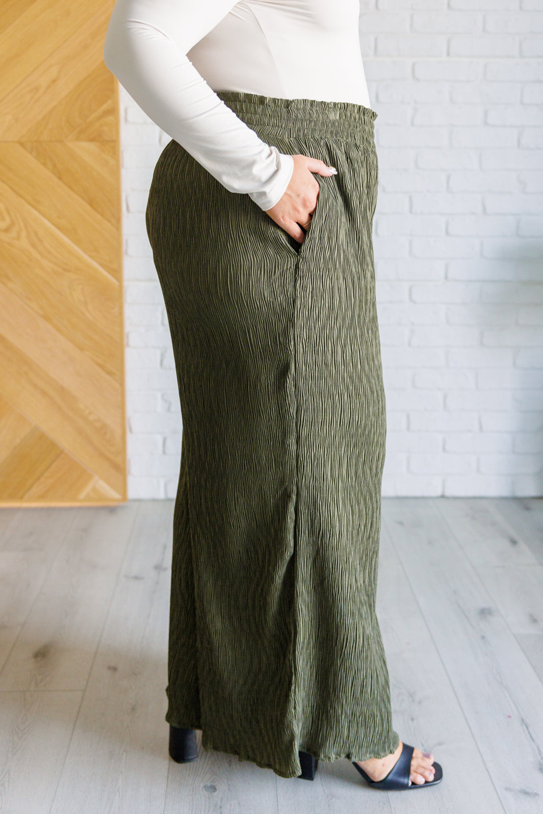Very J Harmony High Rise Wide Pants in Olive Bottoms