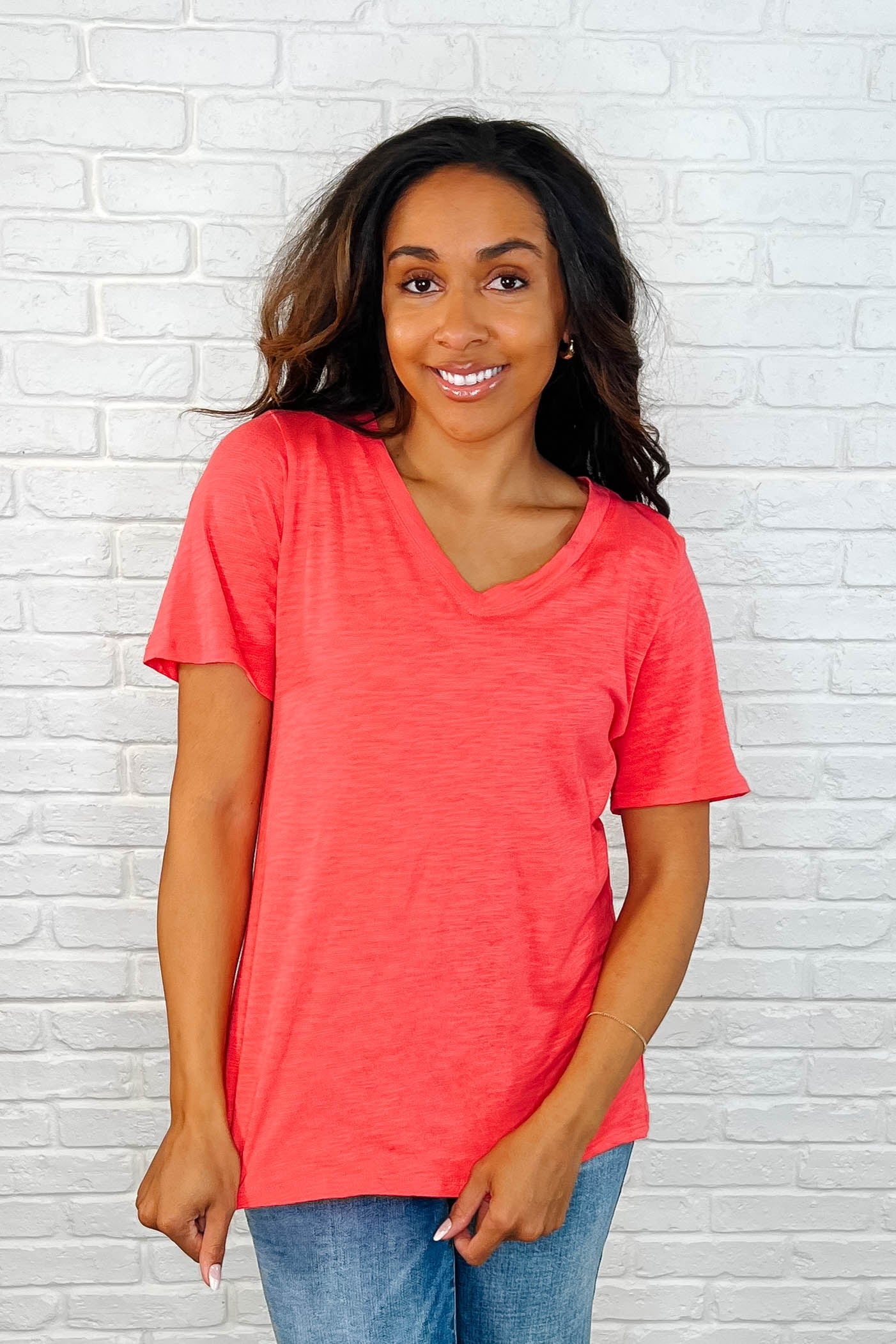Andree by Unit V-Neck Tee in Hot Coral Womens