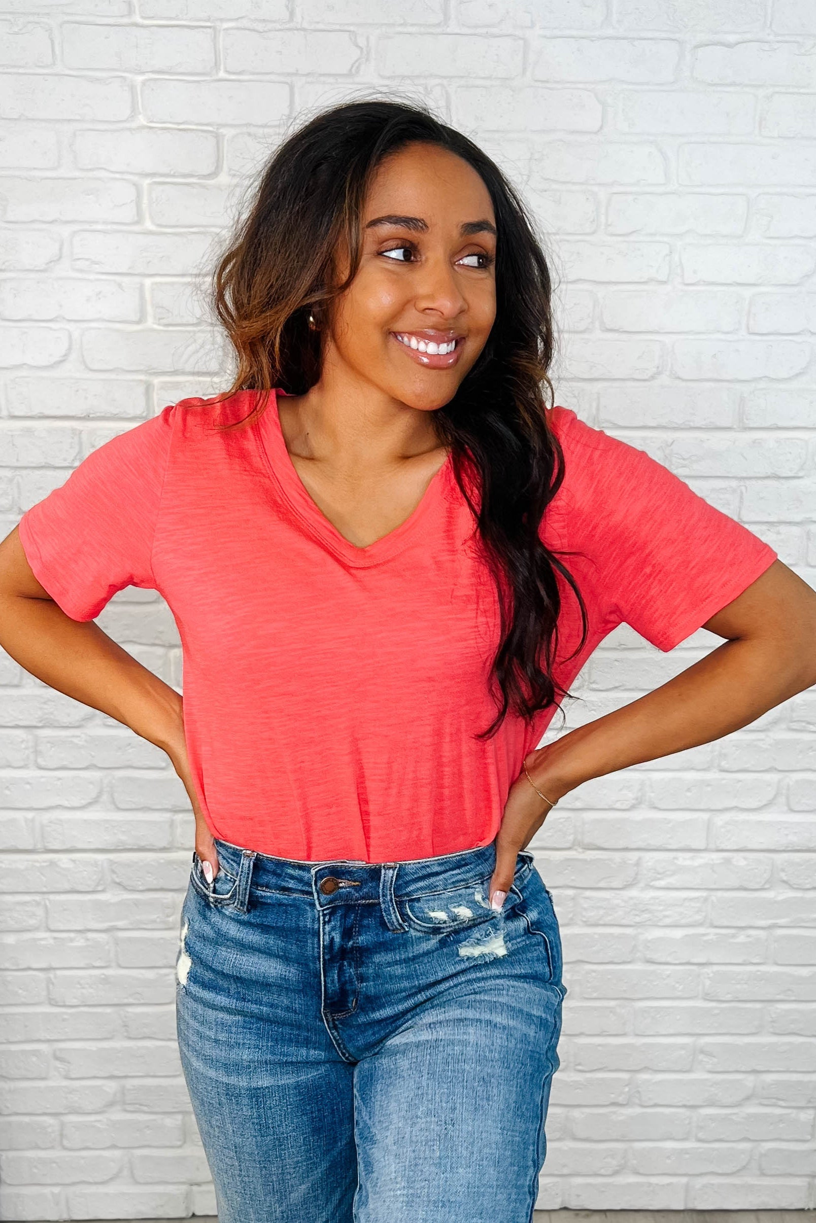 Andree by Unit V-Neck Tee in Hot Coral Womens