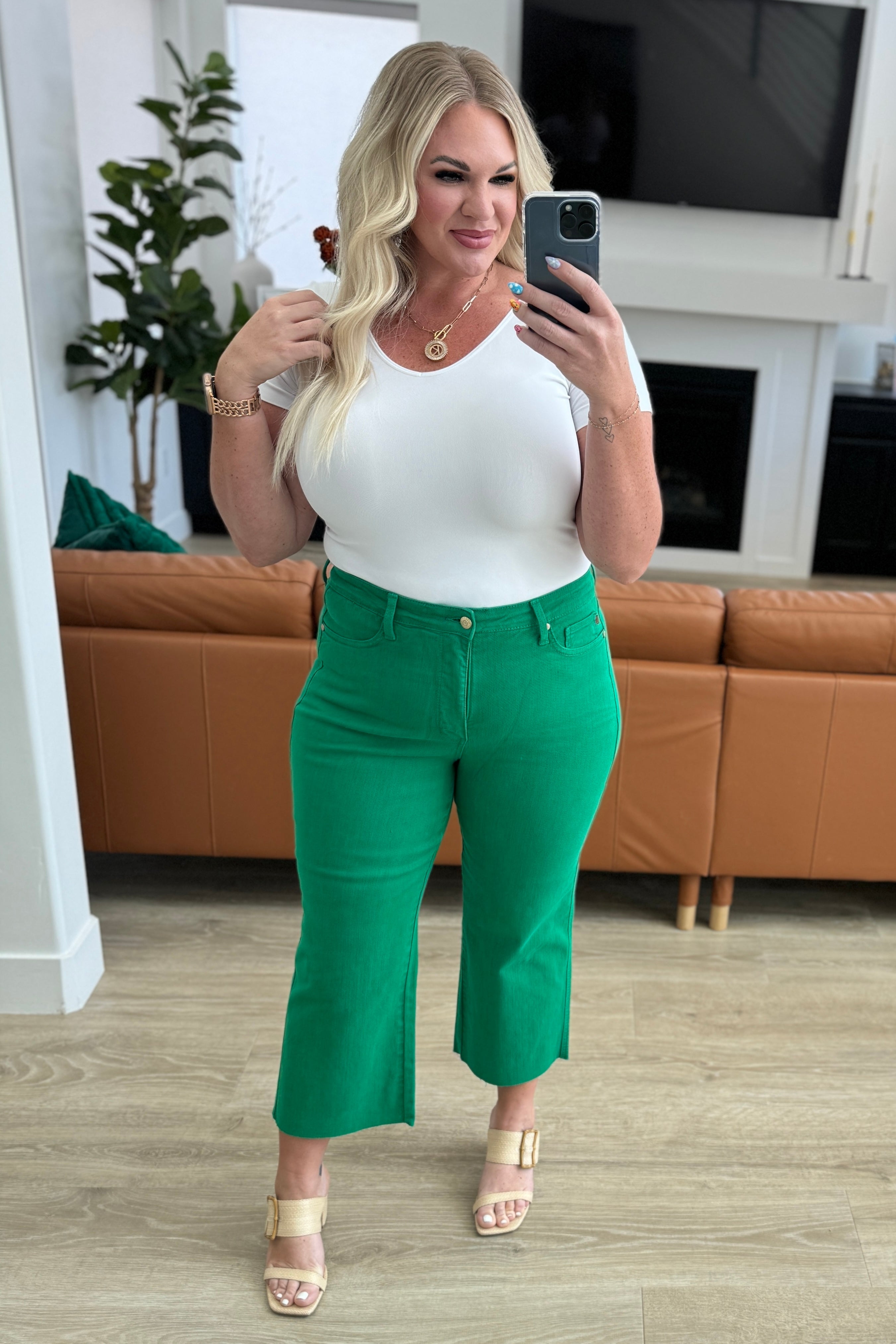 Judy Blue Lisa High Rise Control Top Wide Leg Crop Jeans in Kelly Green Denim